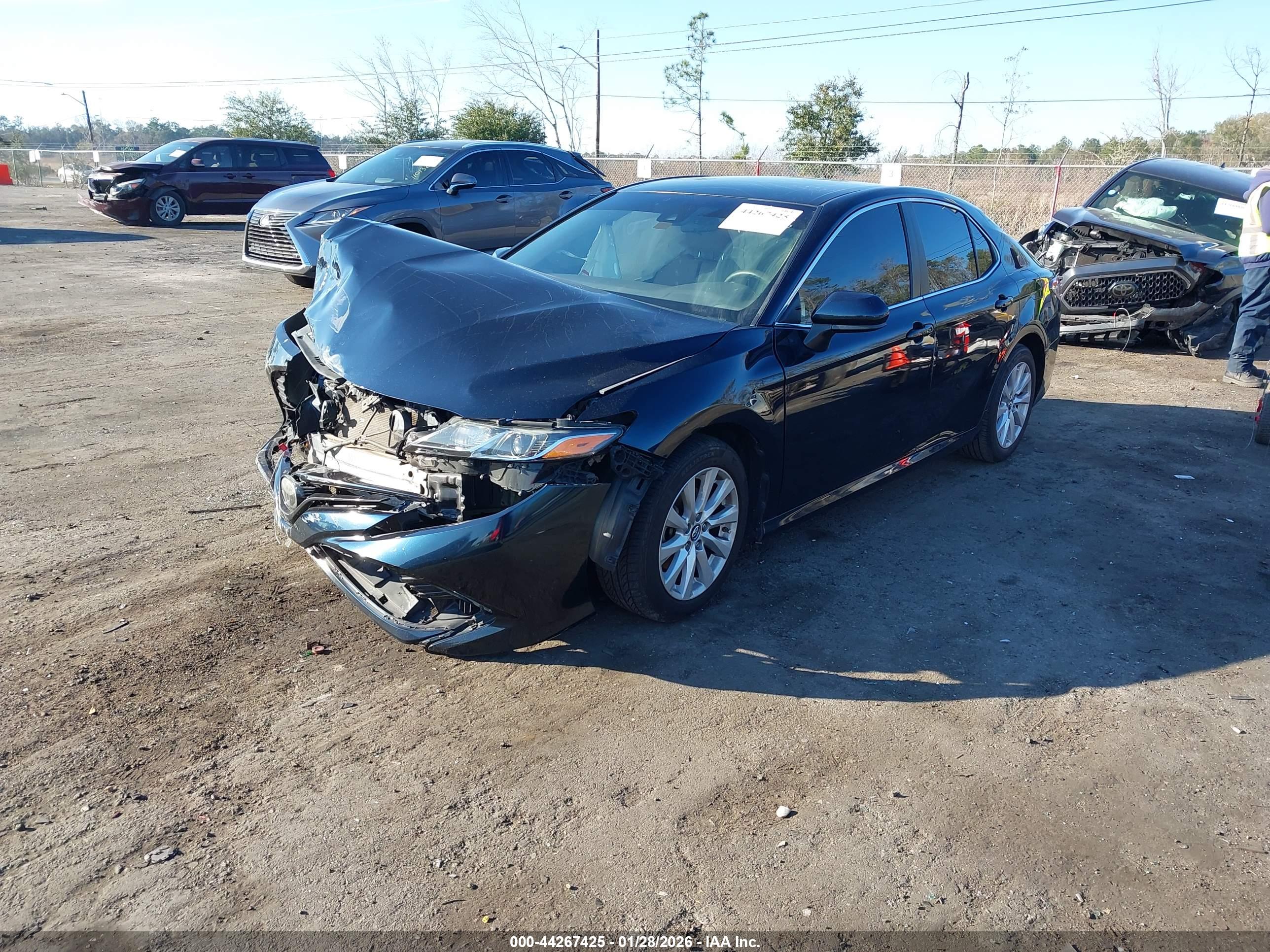 TOYOTA CAMRY image 2