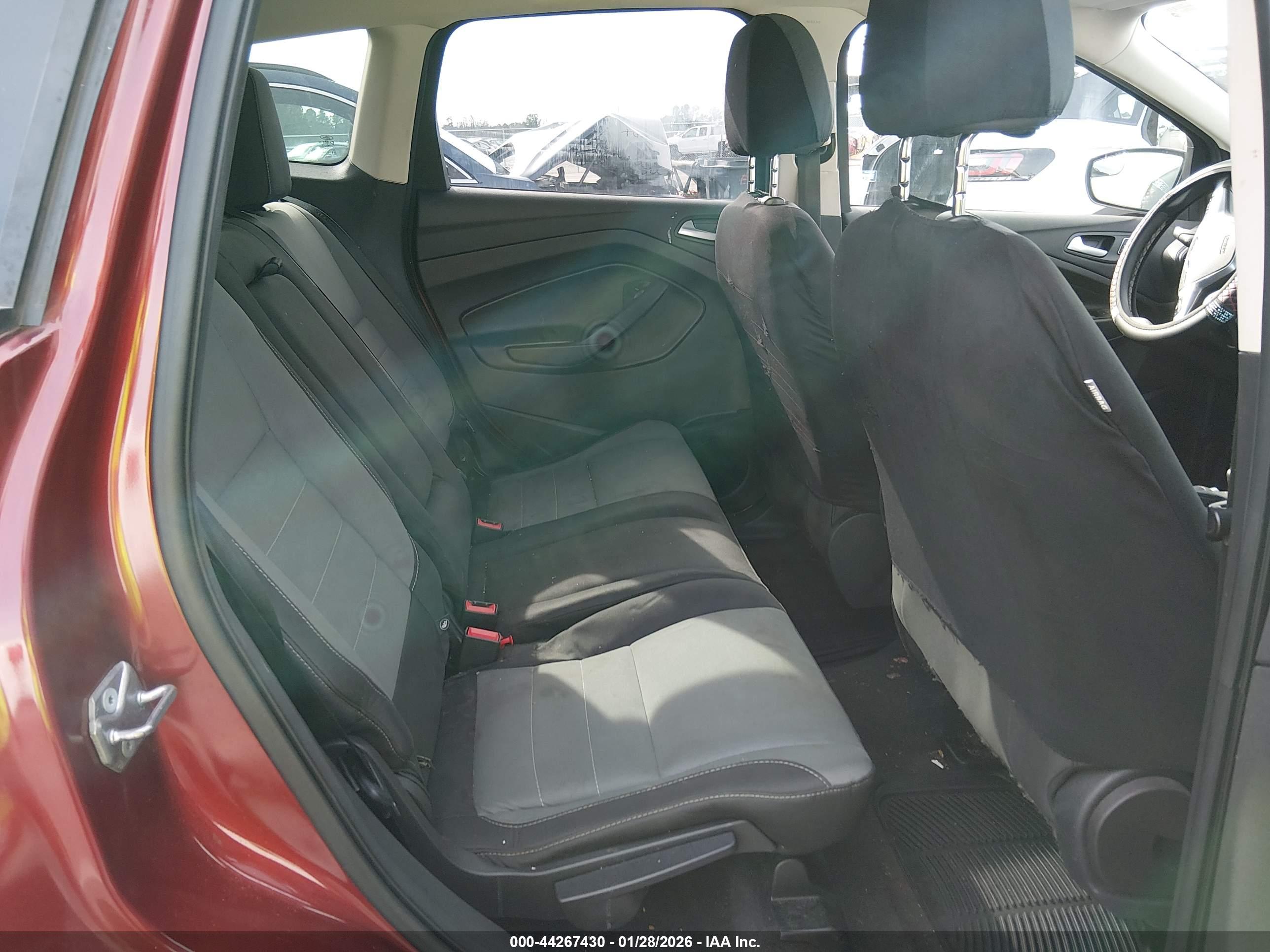 FORD ESCAPE image 8