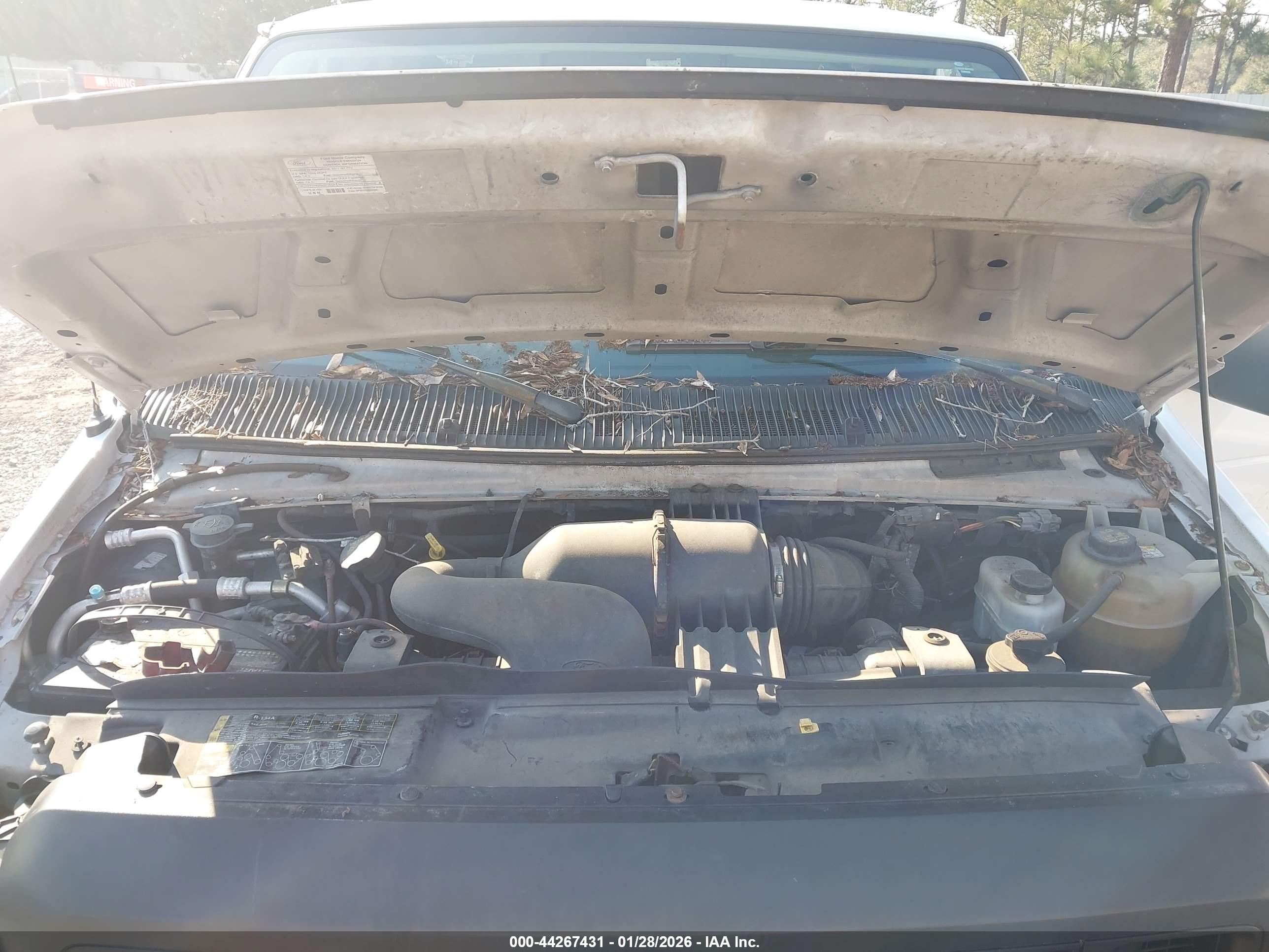 FORD E-150 image 10