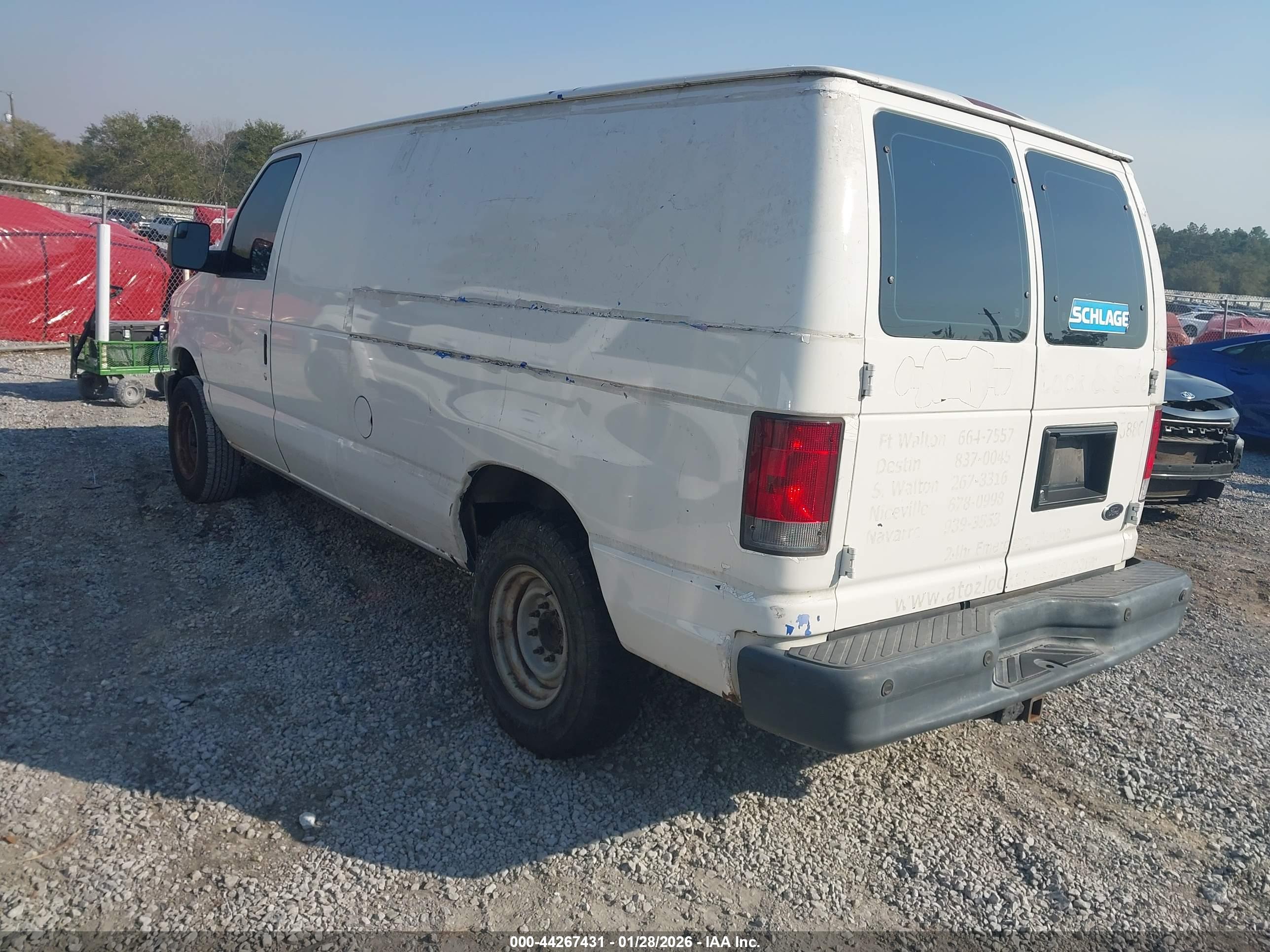 FORD E-150 image 3