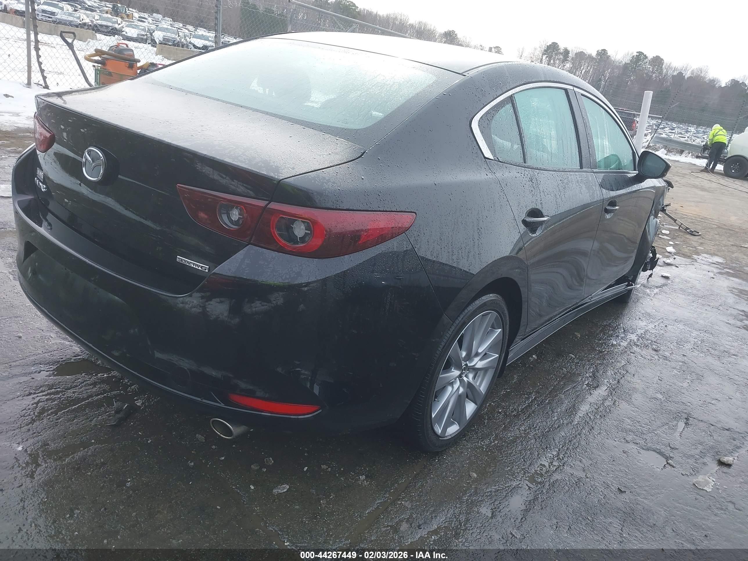 MAZDA MAZDA3 image 4