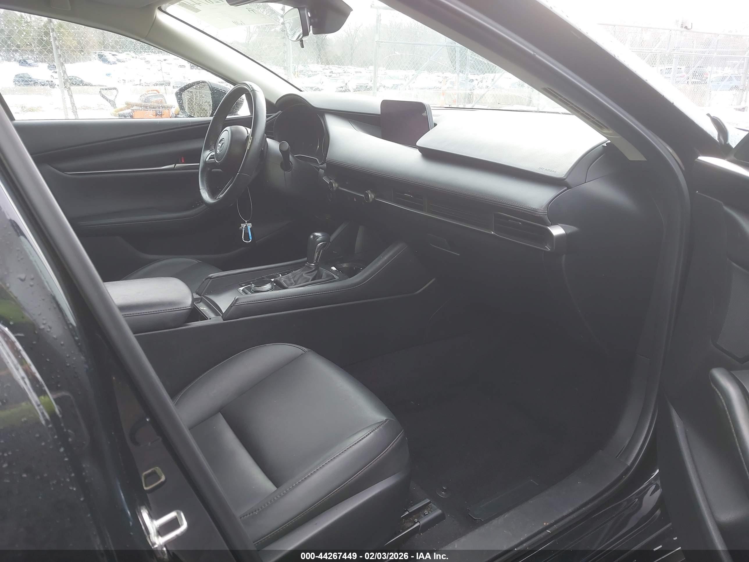 MAZDA MAZDA3 image 5