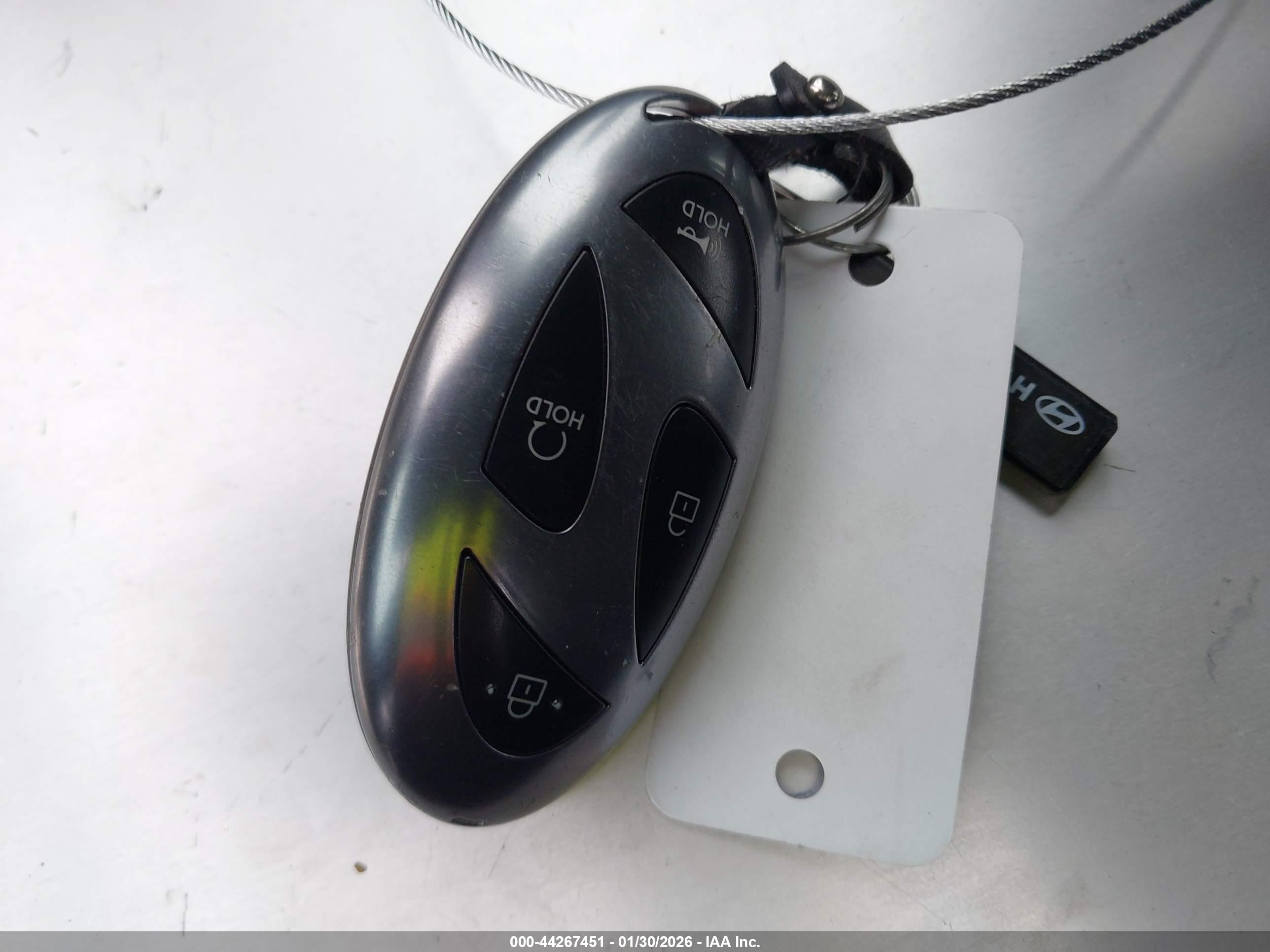 HYUNDAI TUCSON image 11