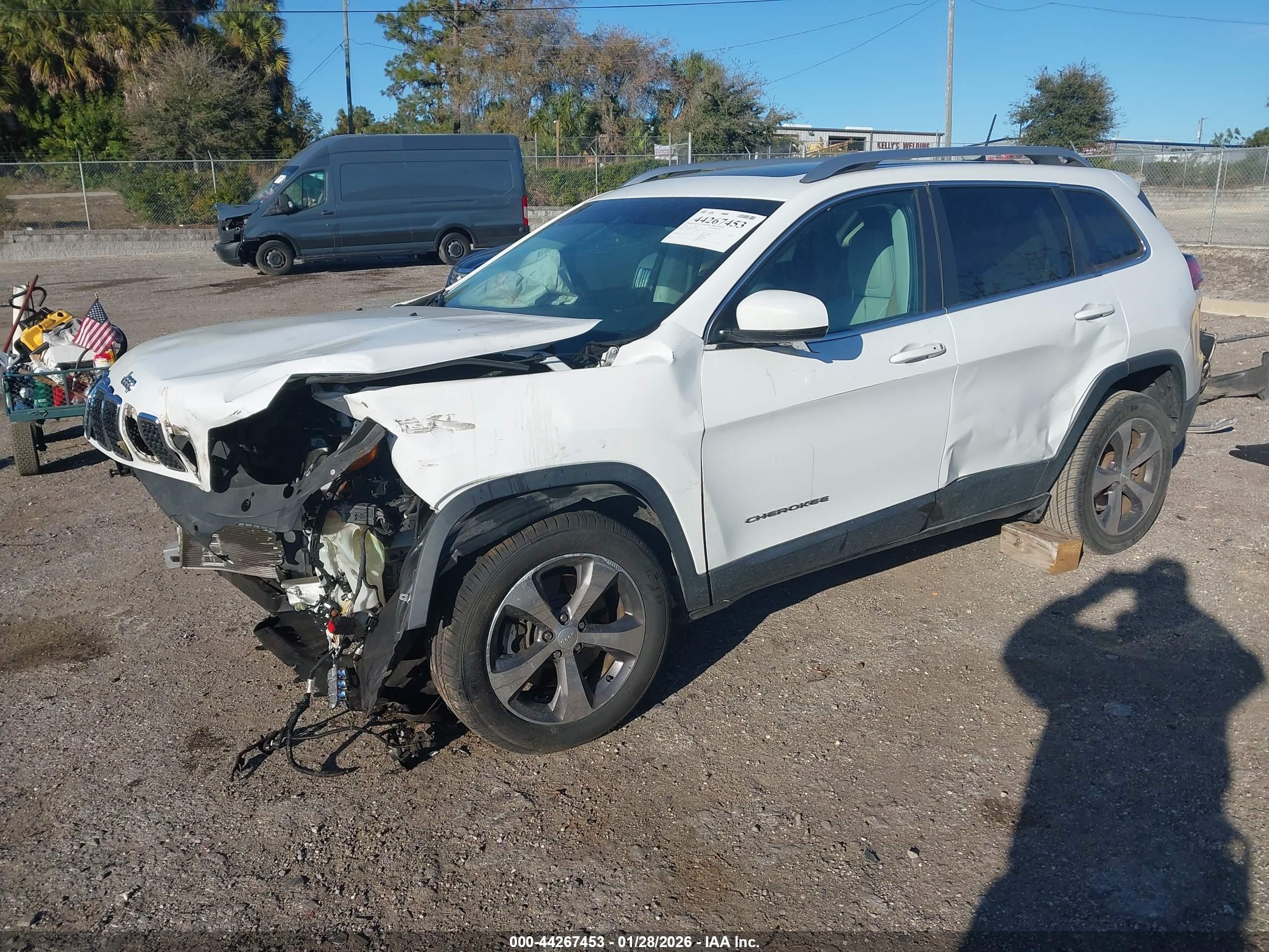 JEEP CHEROKEE image 2