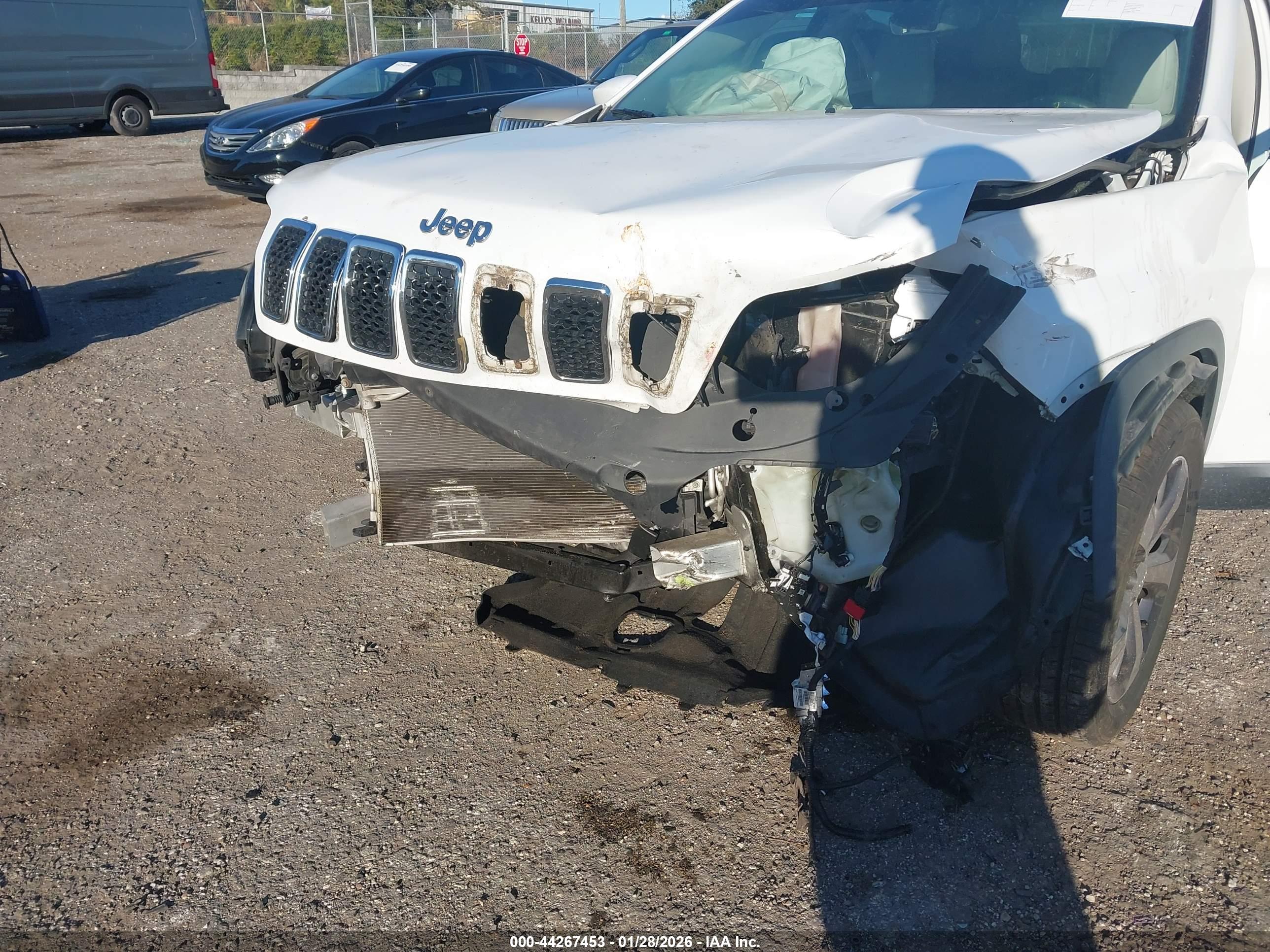 JEEP CHEROKEE image 6