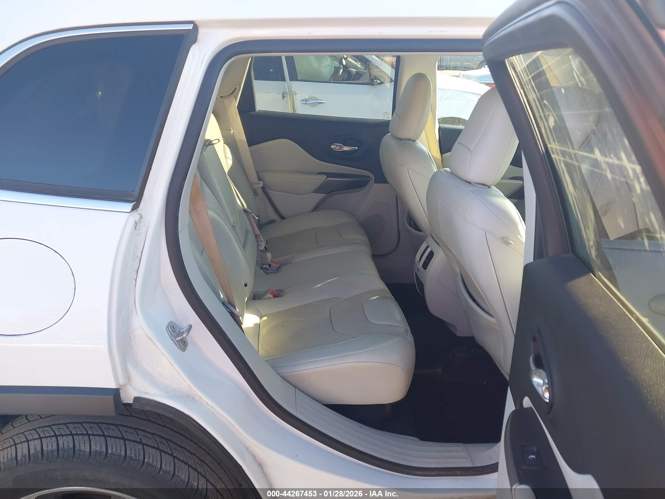 JEEP CHEROKEE image 8