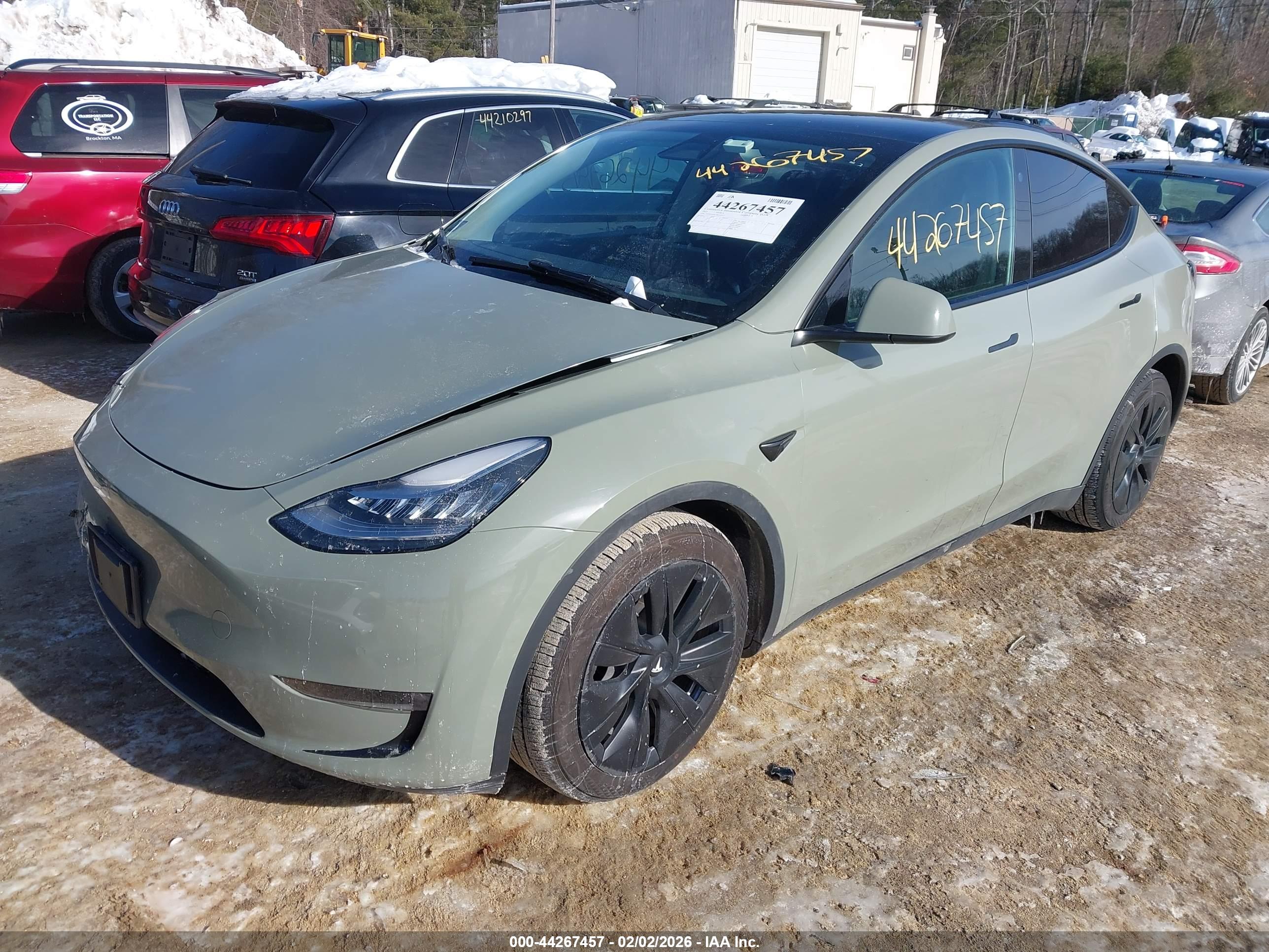 TESLA MODEL image 2