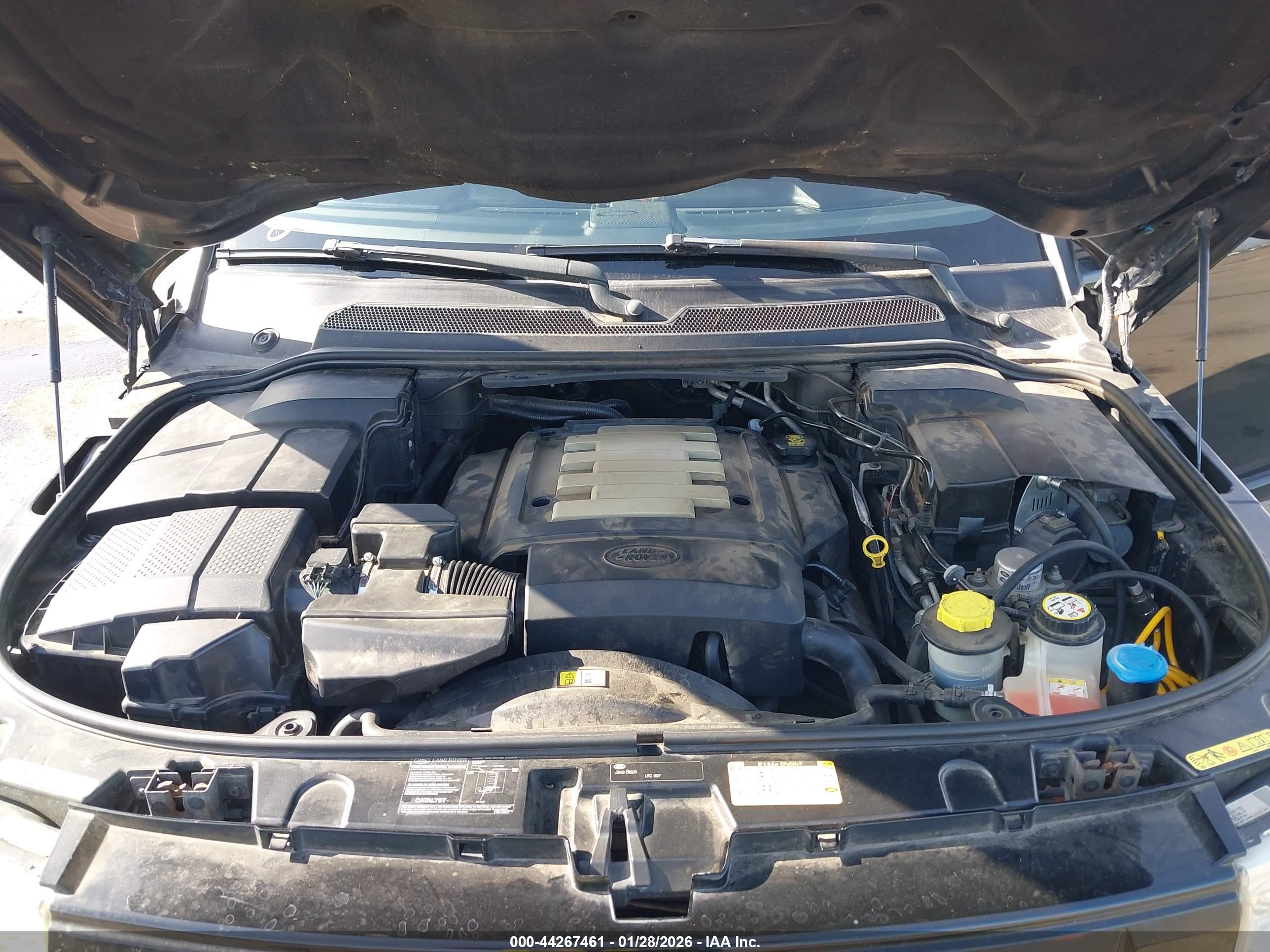 LAND ROVER image 10