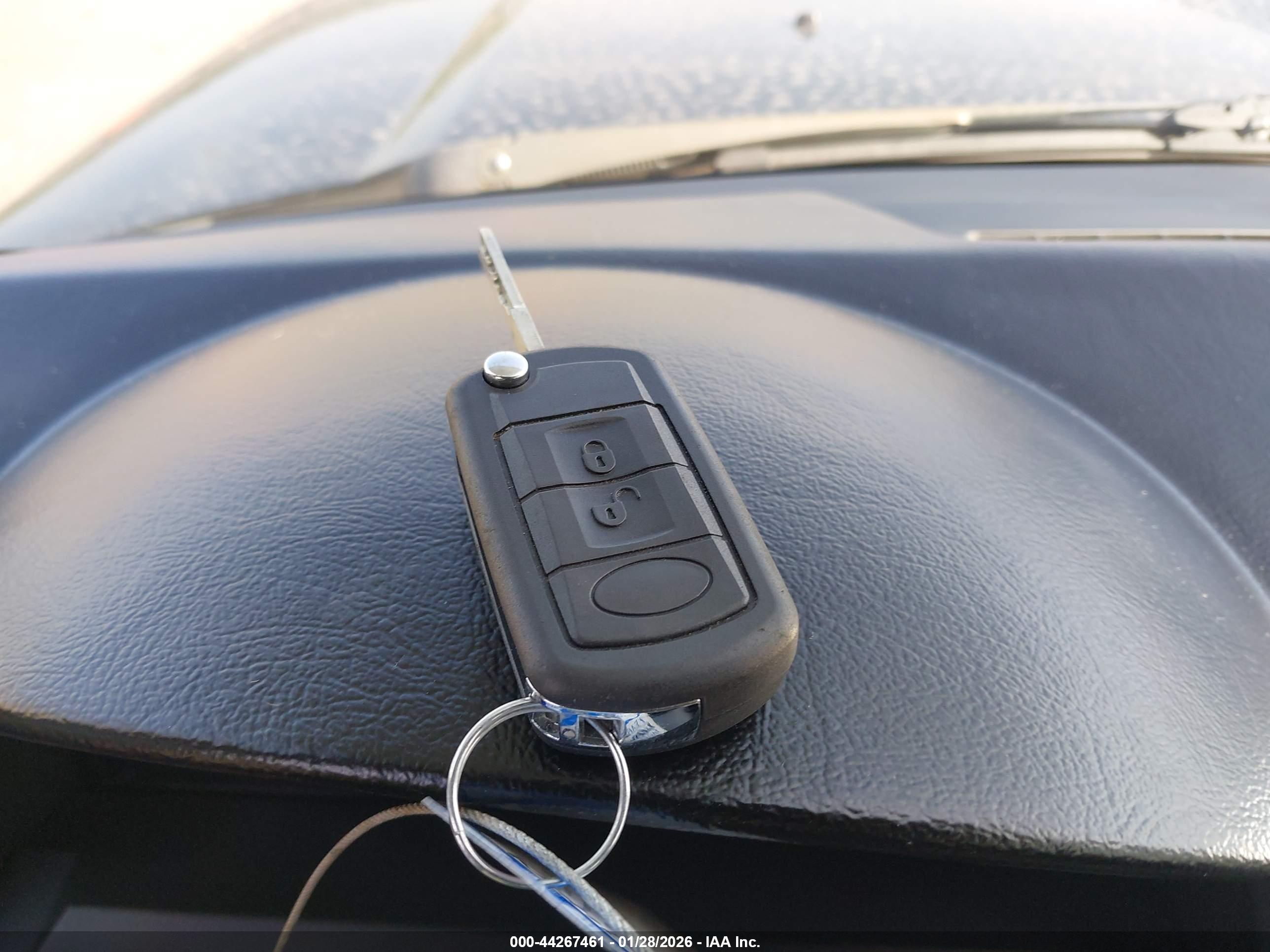 LAND ROVER image 11