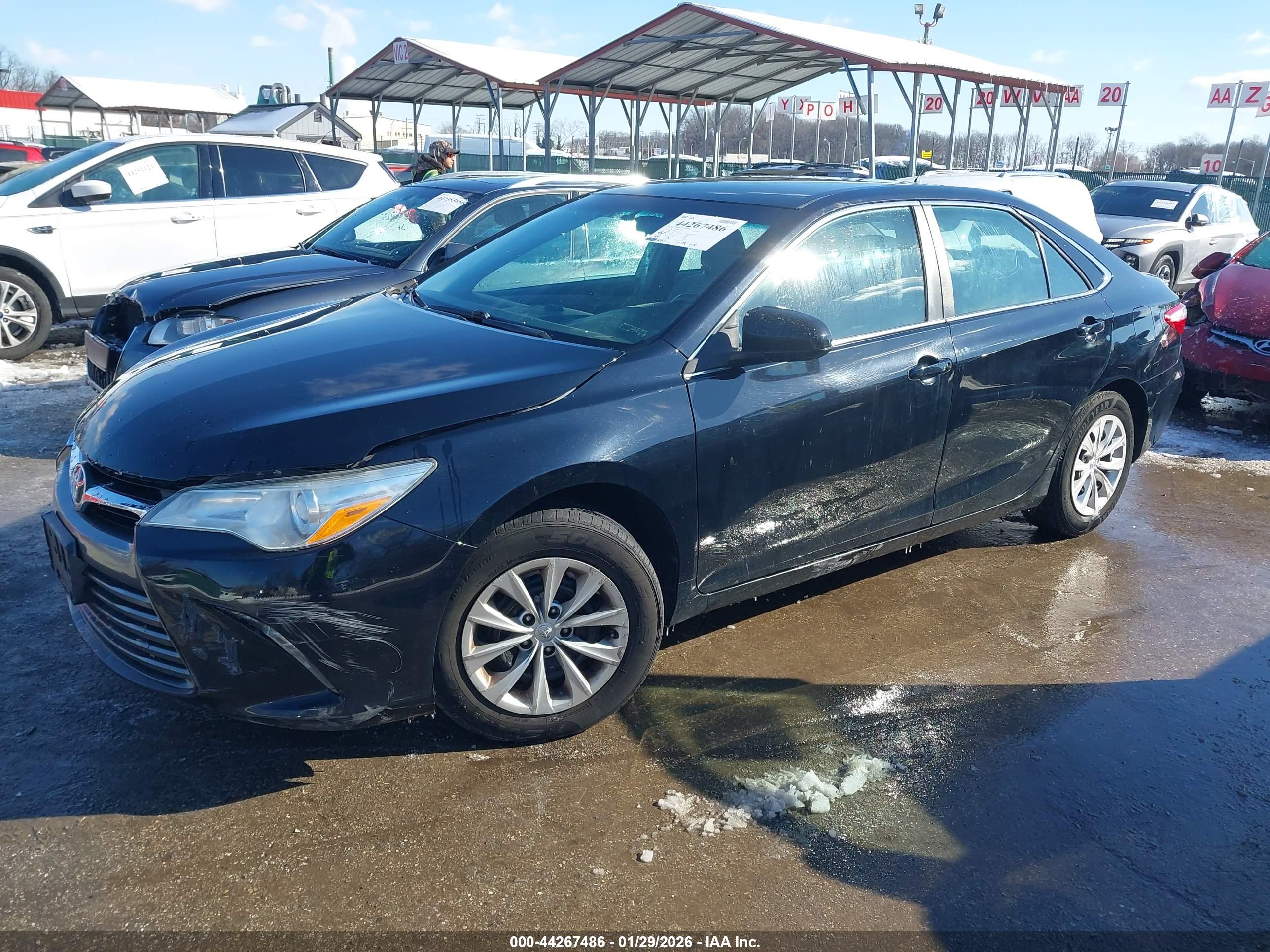 TOYOTA CAMRY image 2