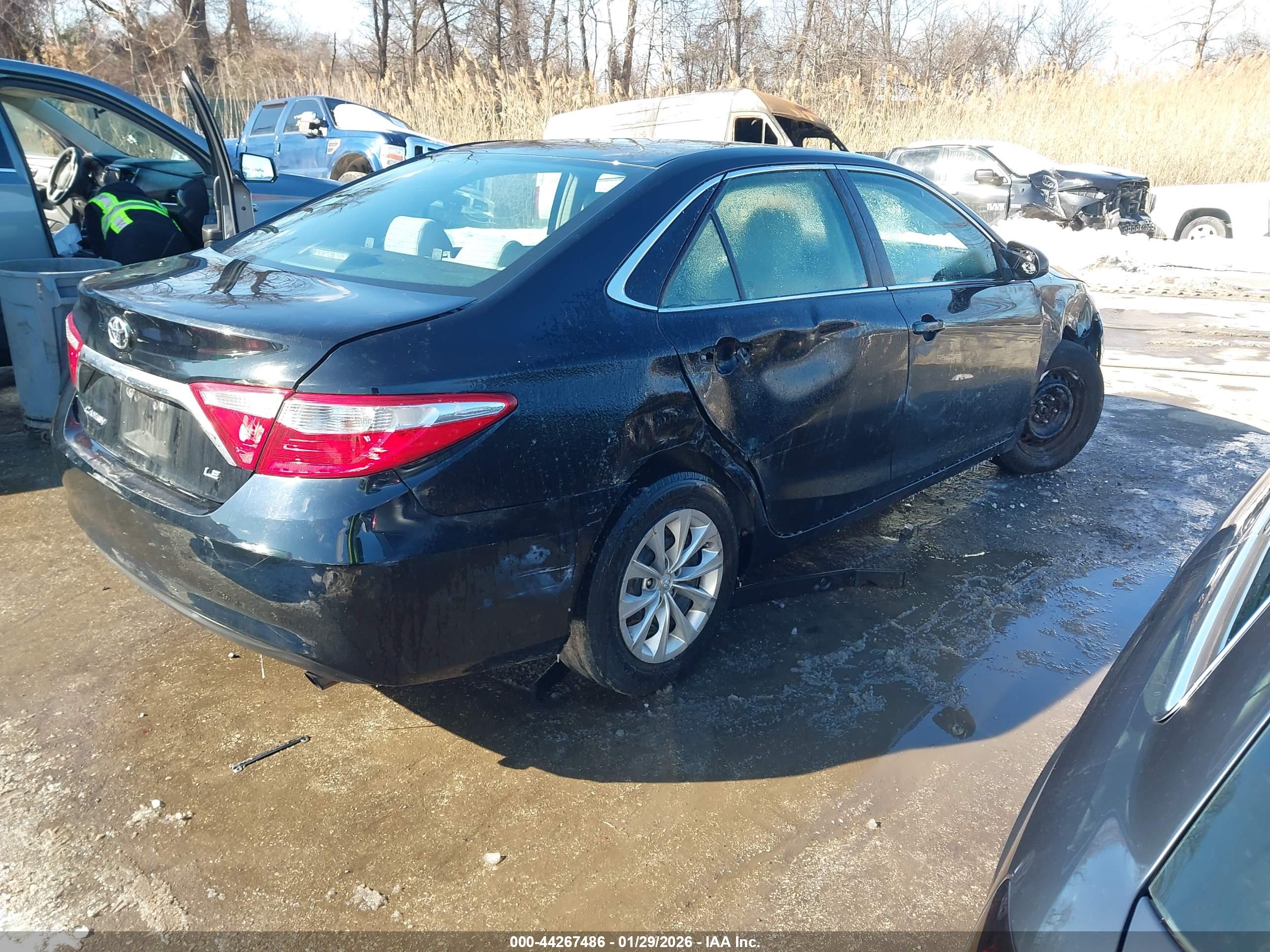 TOYOTA CAMRY image 4