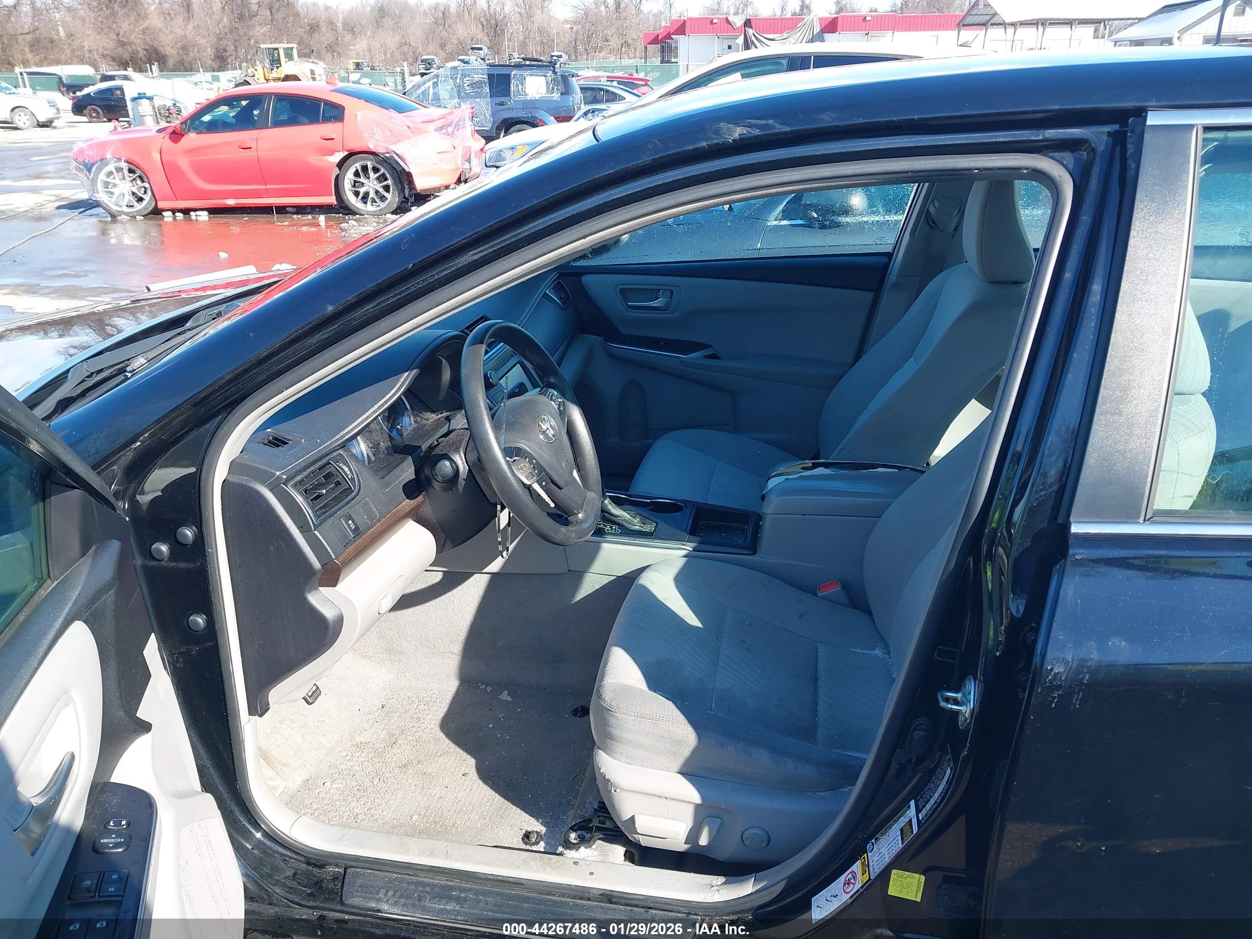 TOYOTA CAMRY image 5