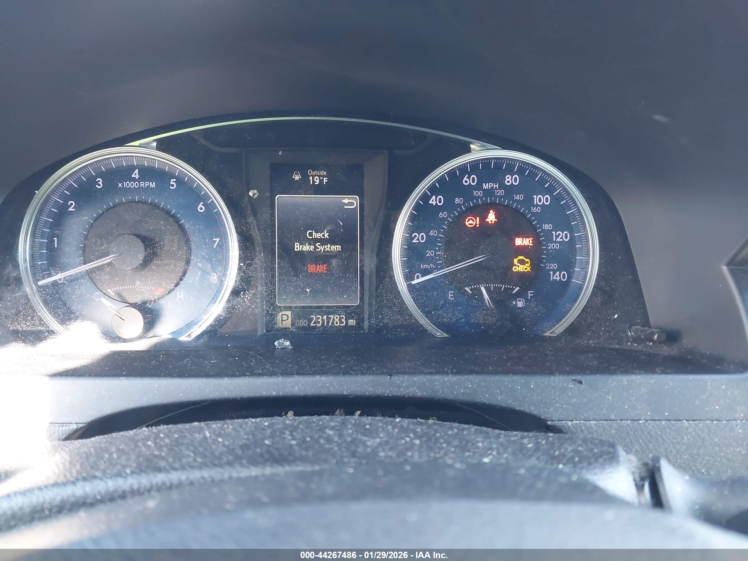 TOYOTA CAMRY image 7