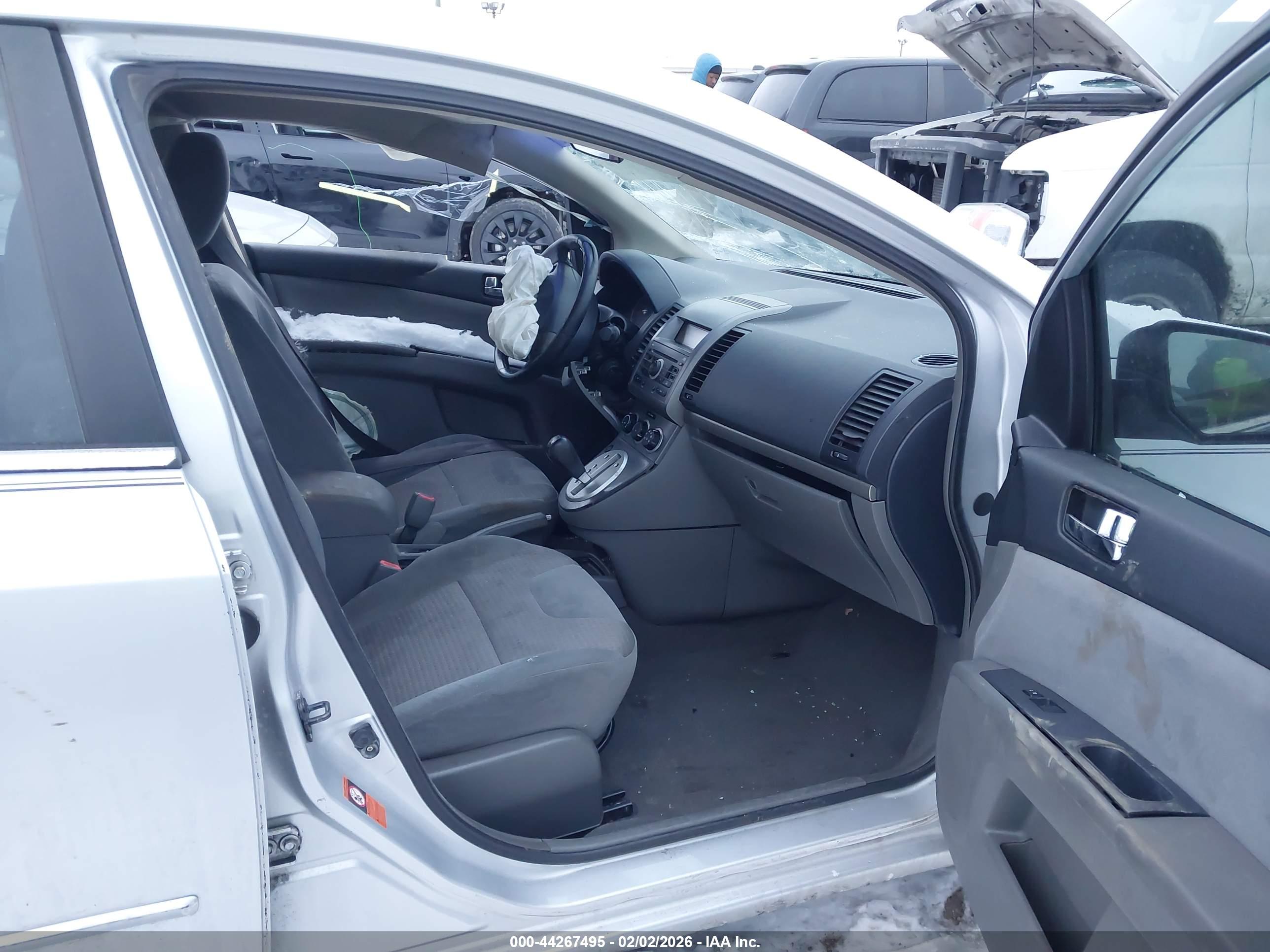 NISSAN SENTRA image 5