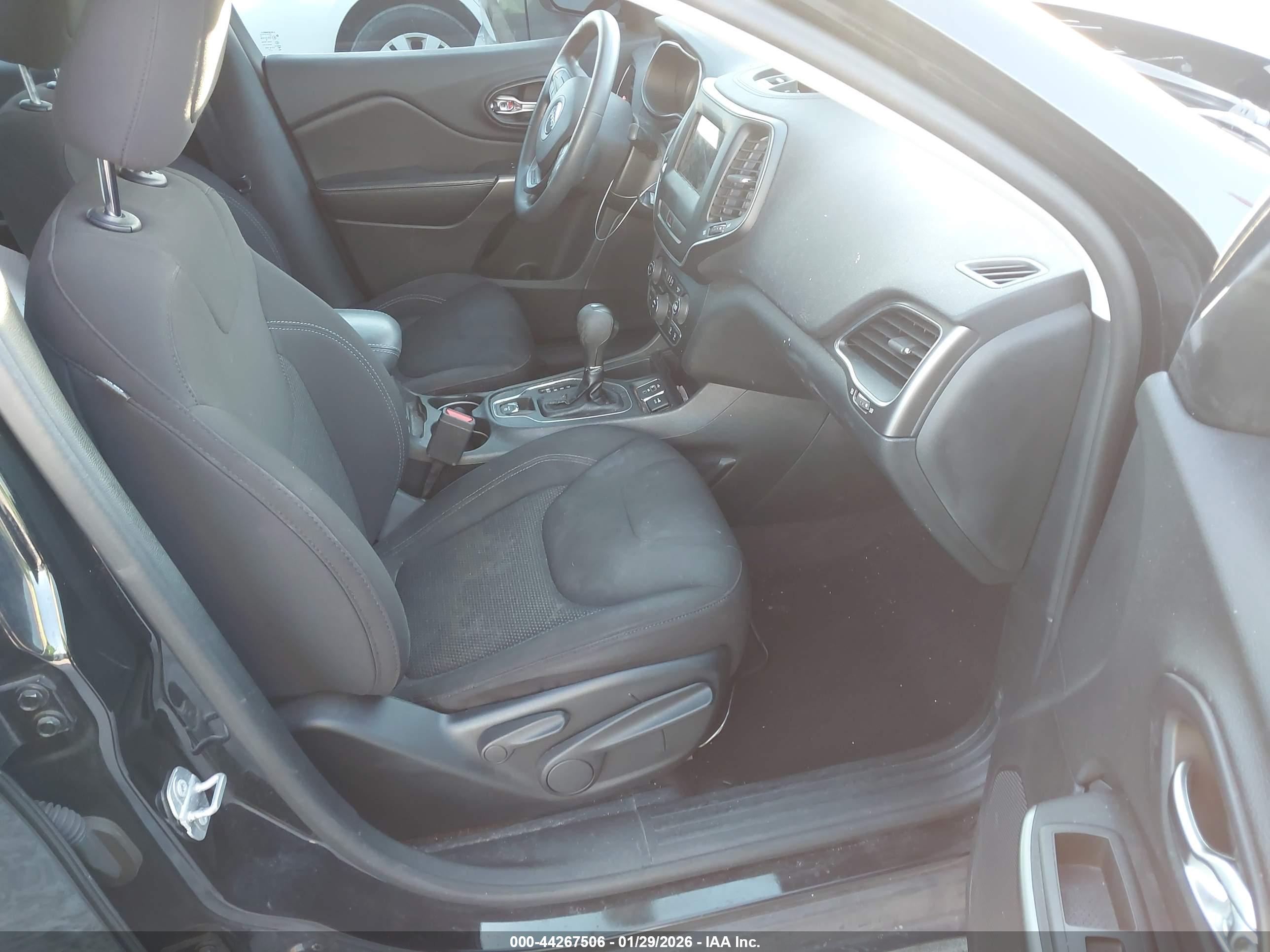 JEEP CHEROKEE image 5