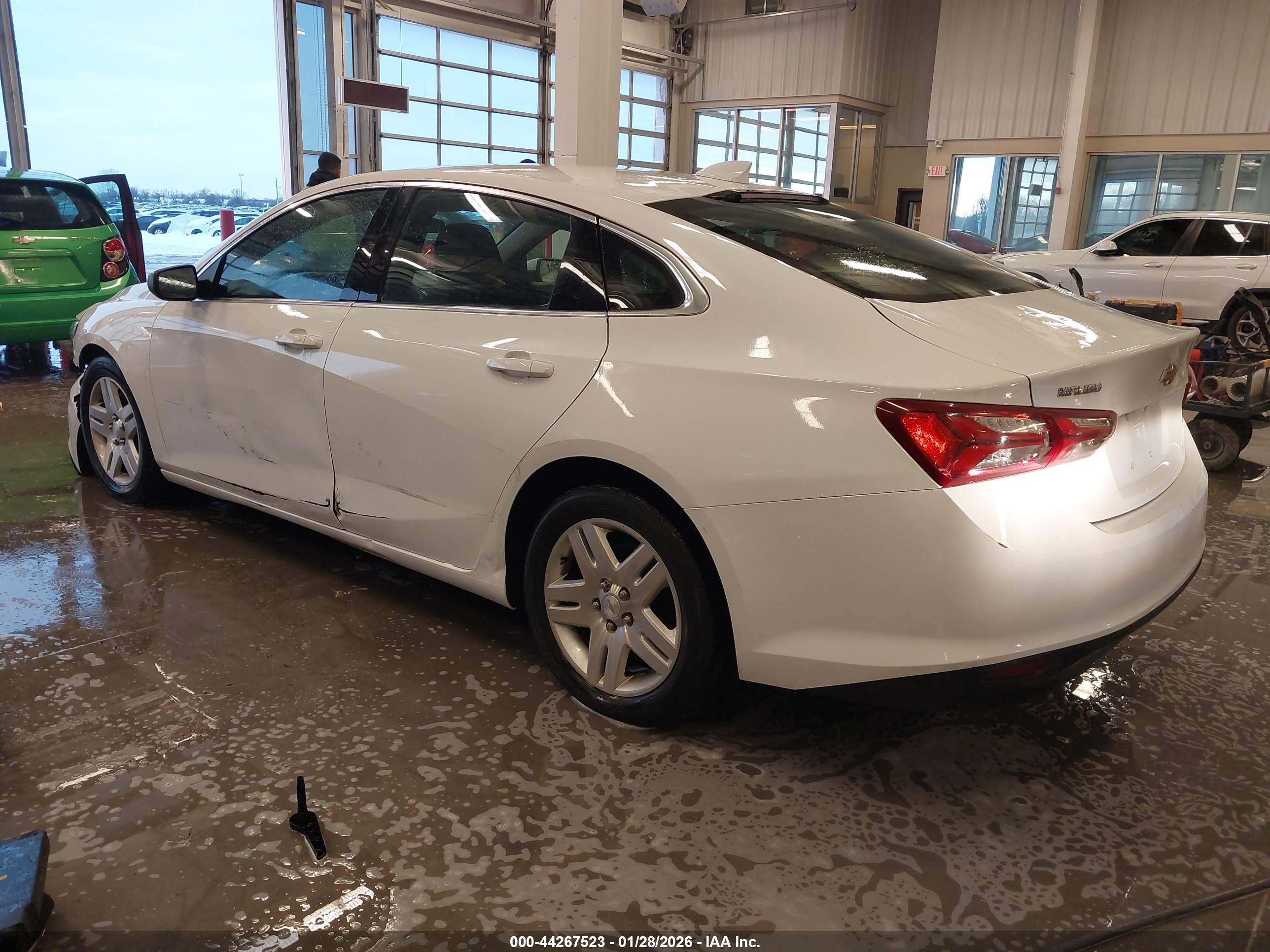 CHEVROLET MALIBU image 3