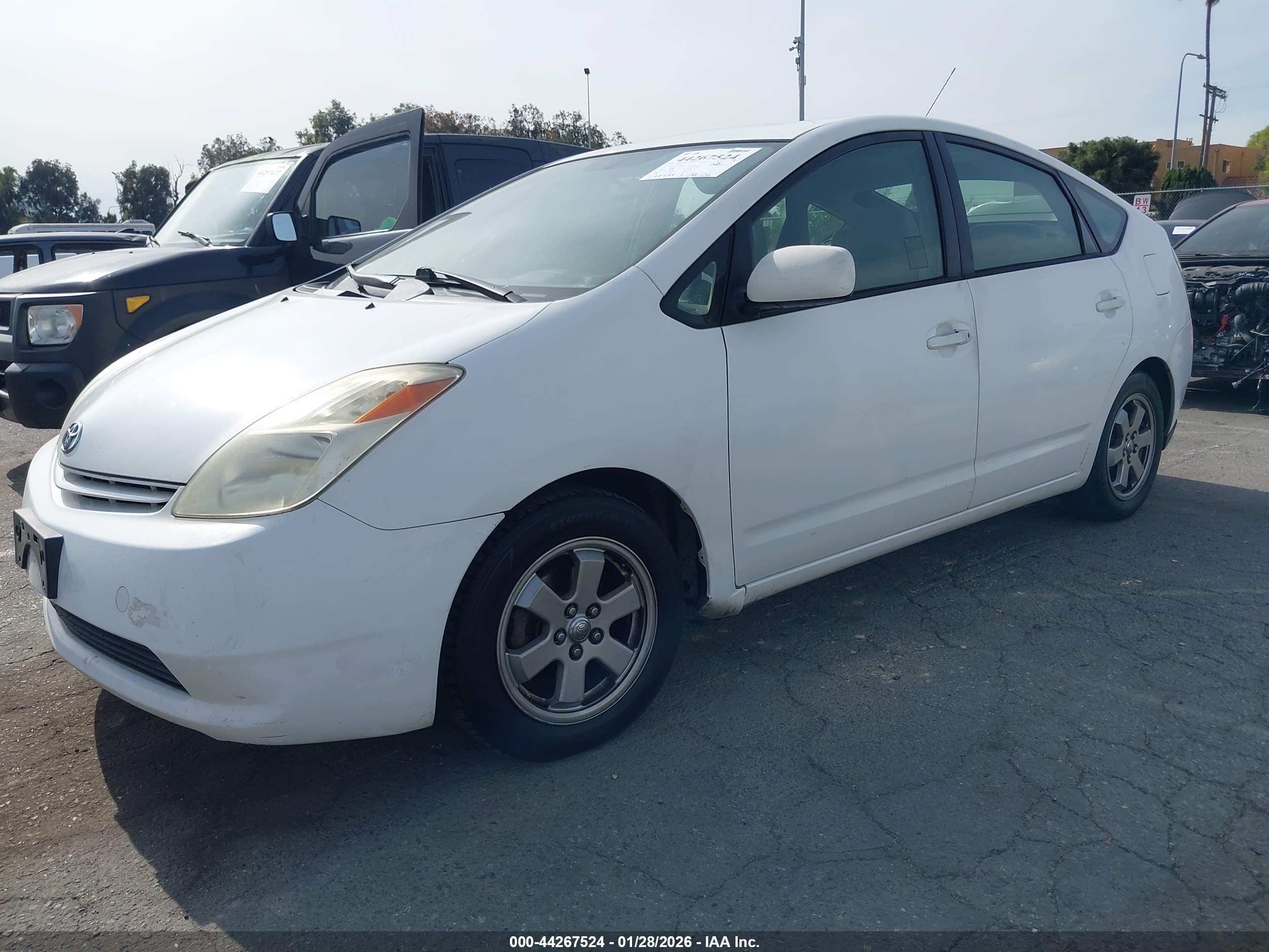 TOYOTA PRIUS image 6