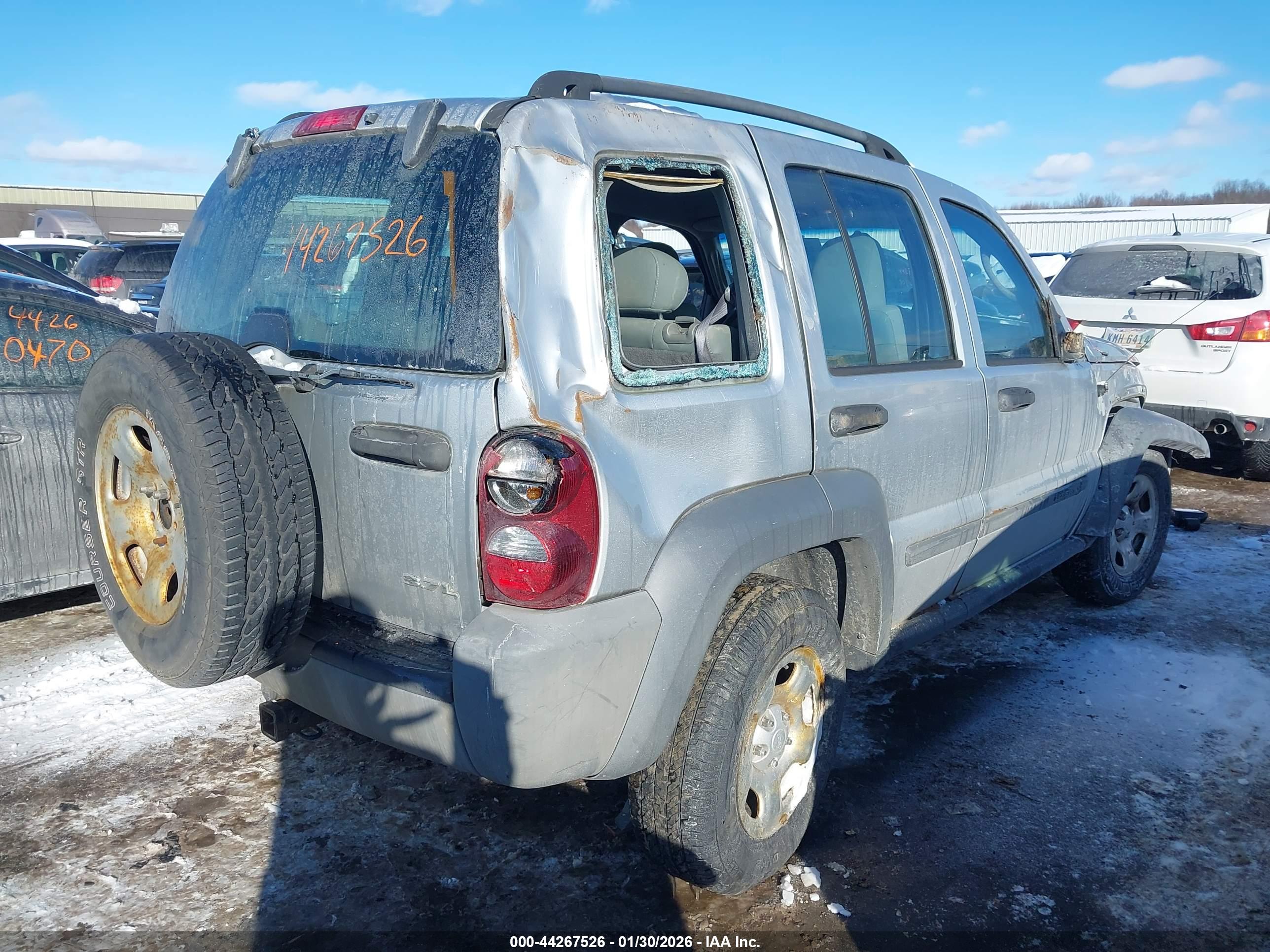JEEP LIBERTY image 4