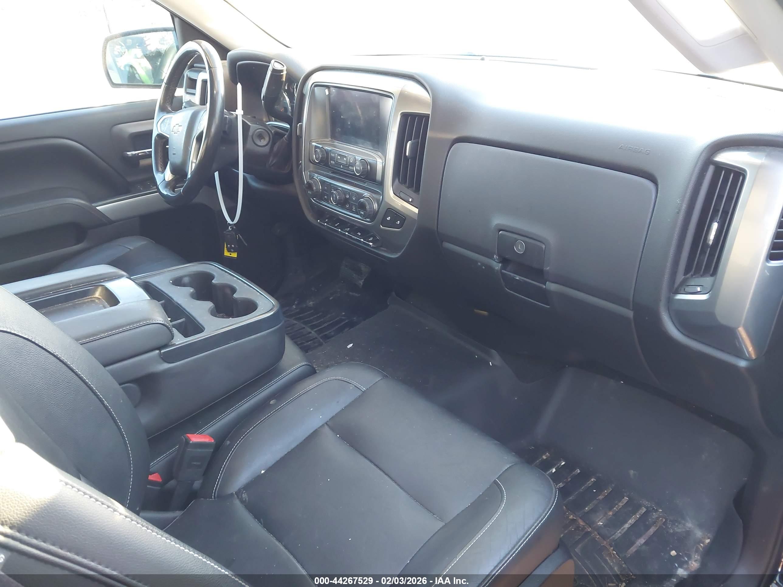 CHEVROLET SILVERADO image 5