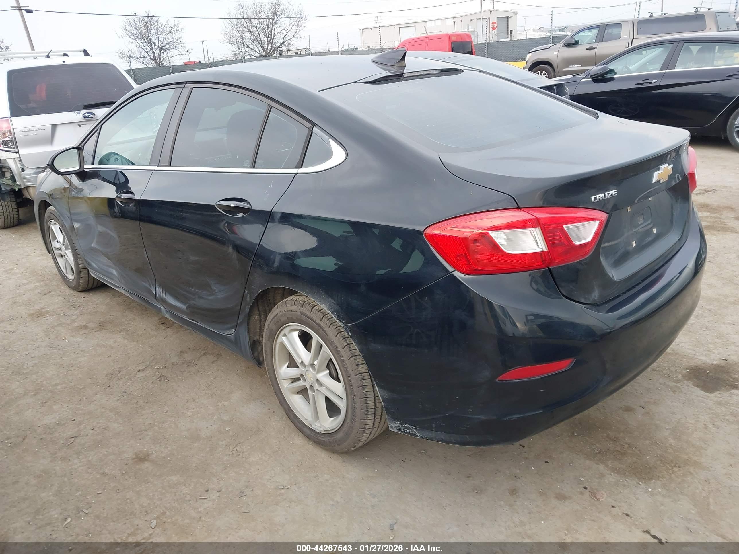 CHEVROLET CRUZE image 3