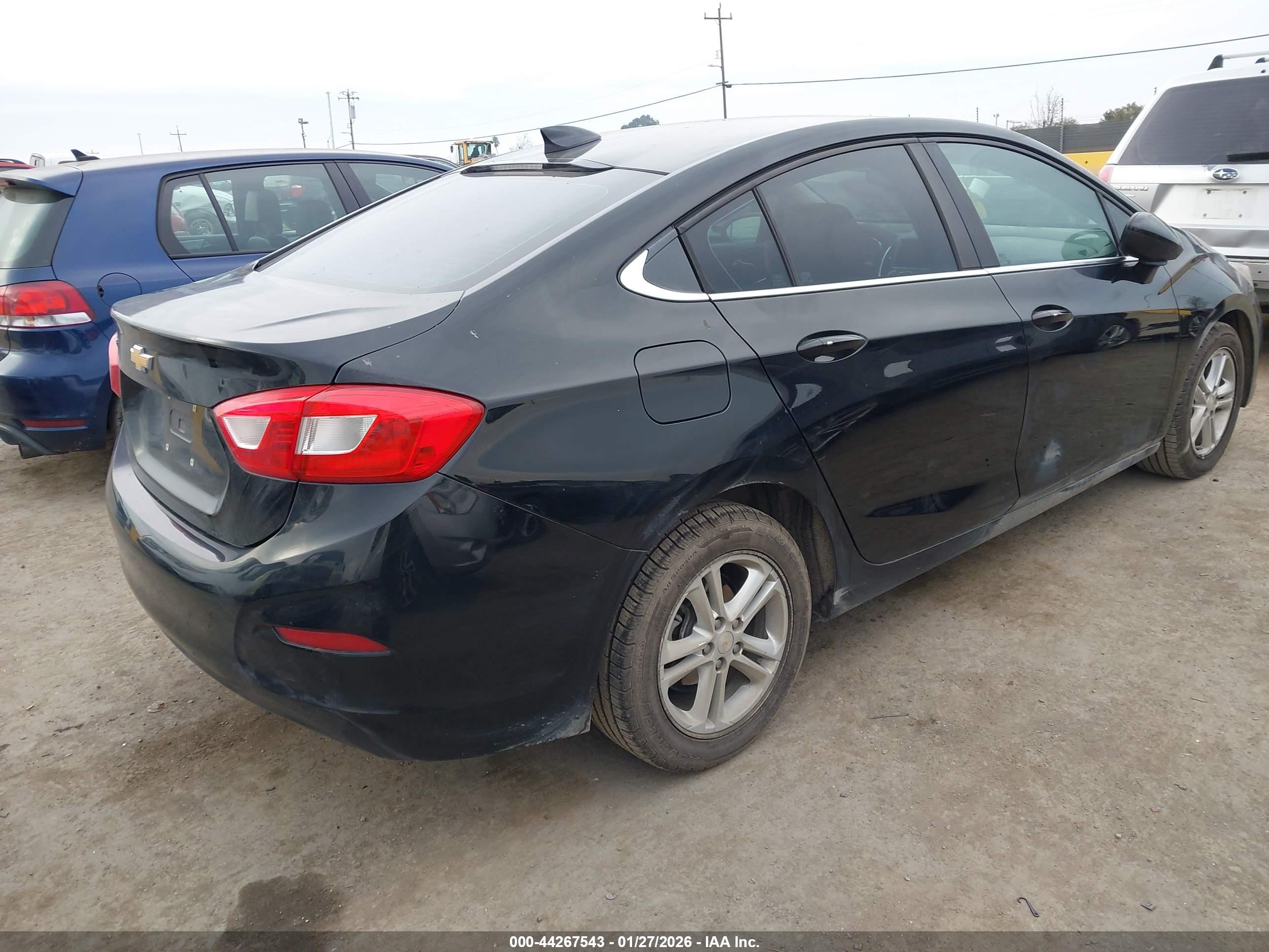 CHEVROLET CRUZE image 4