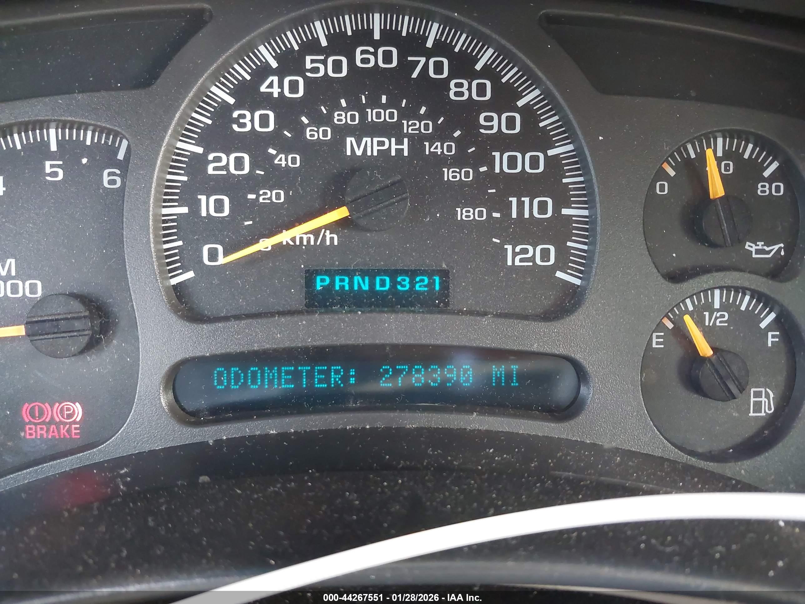 CHEVROLET SUBURBAN image 7