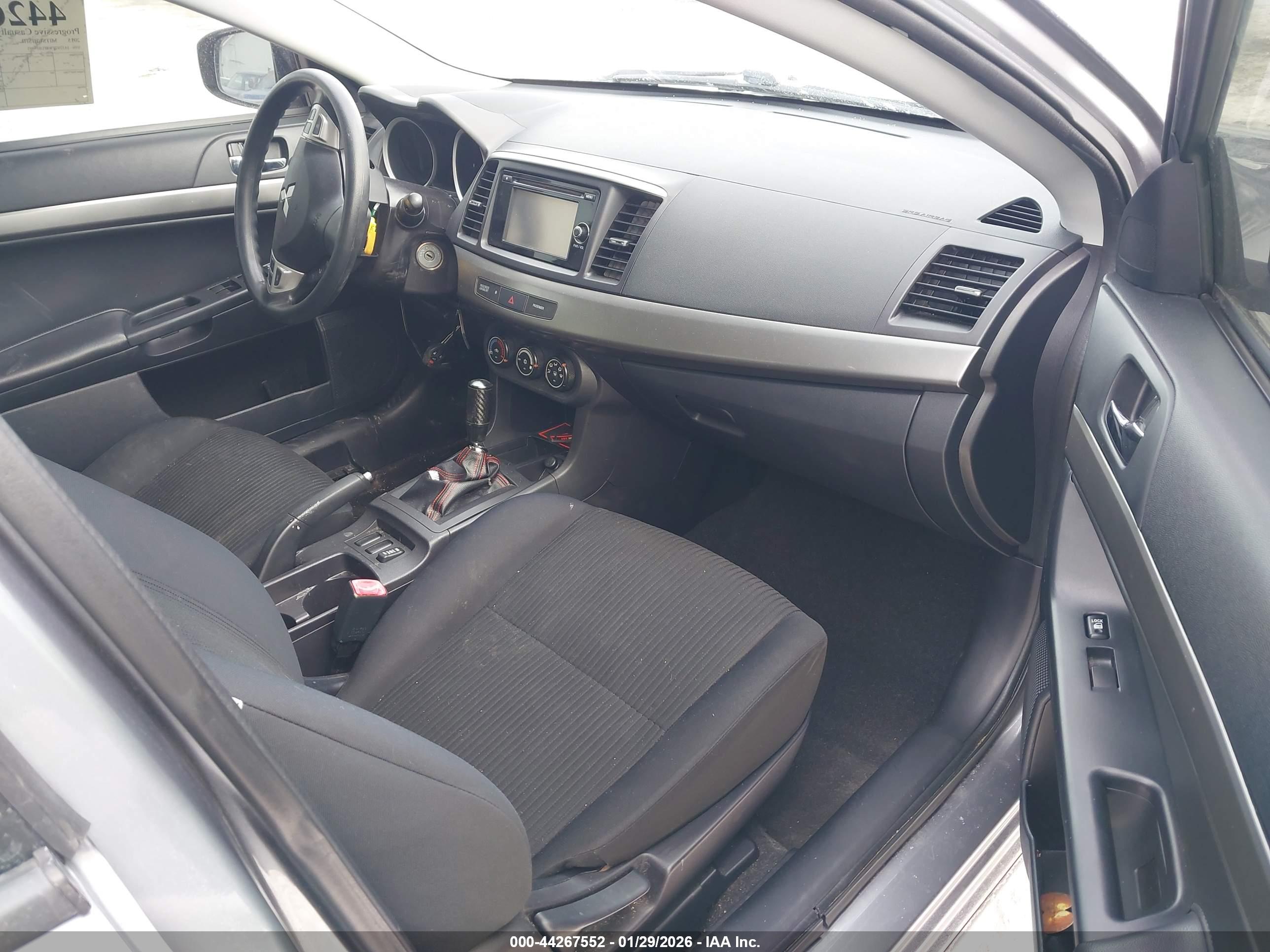 MITSUBISHI LANCER image 5