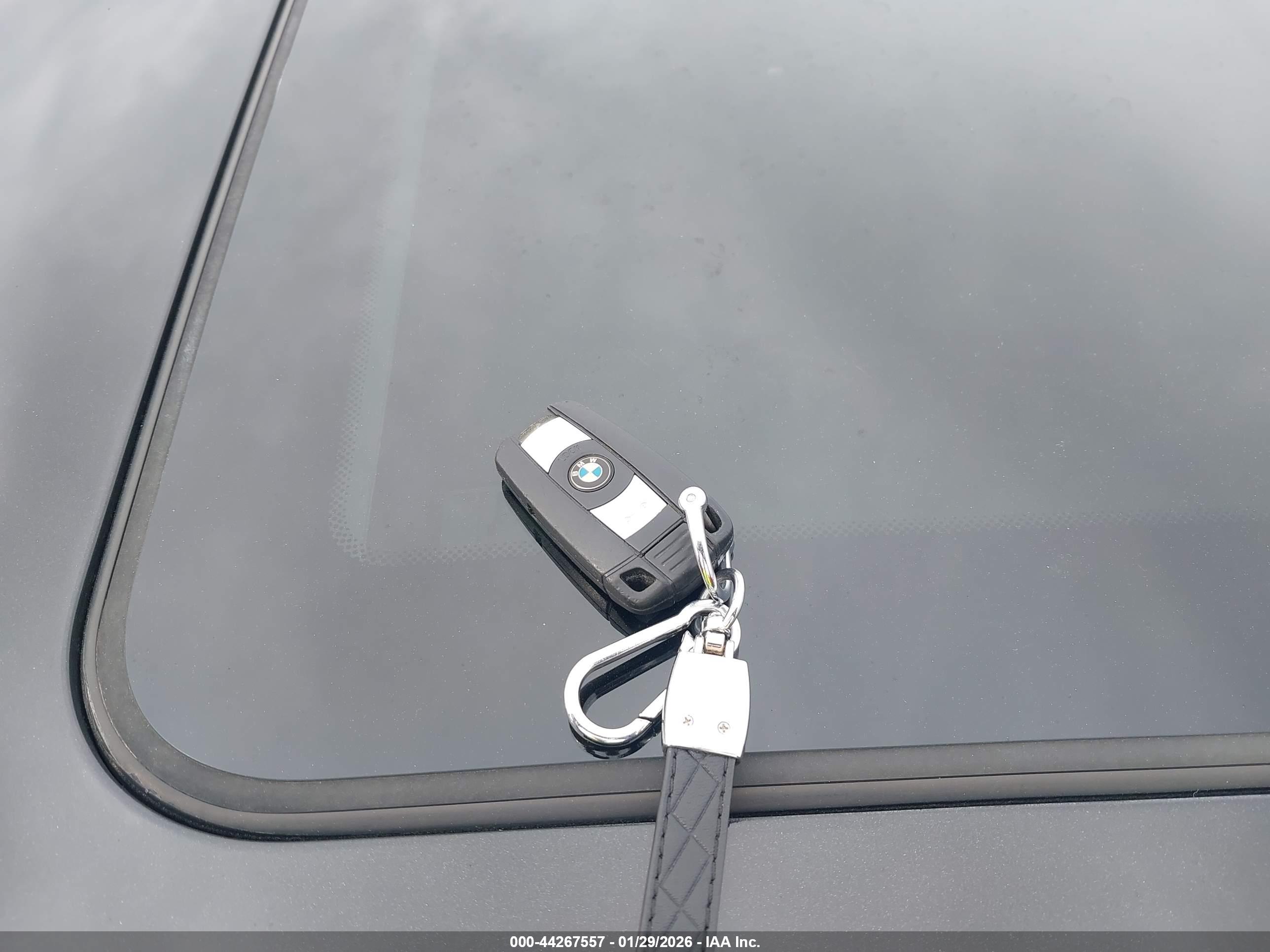 BMW 328I image 11