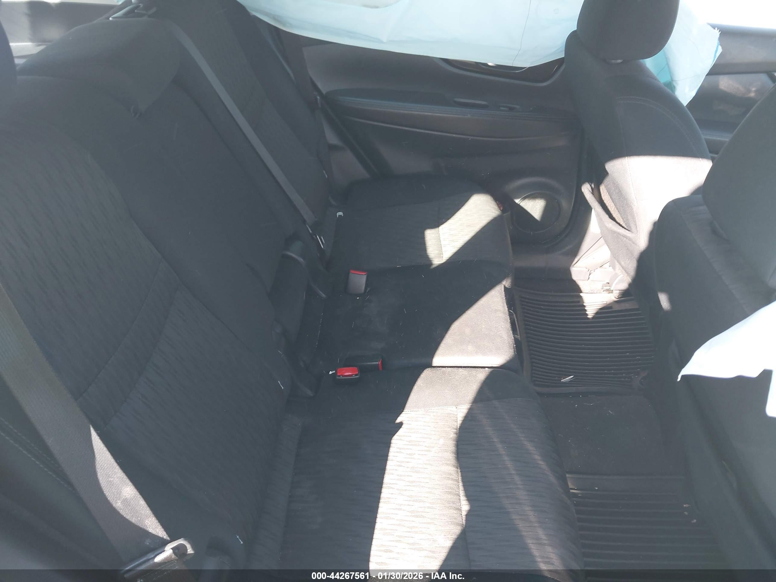 NISSAN ROGUE image 8