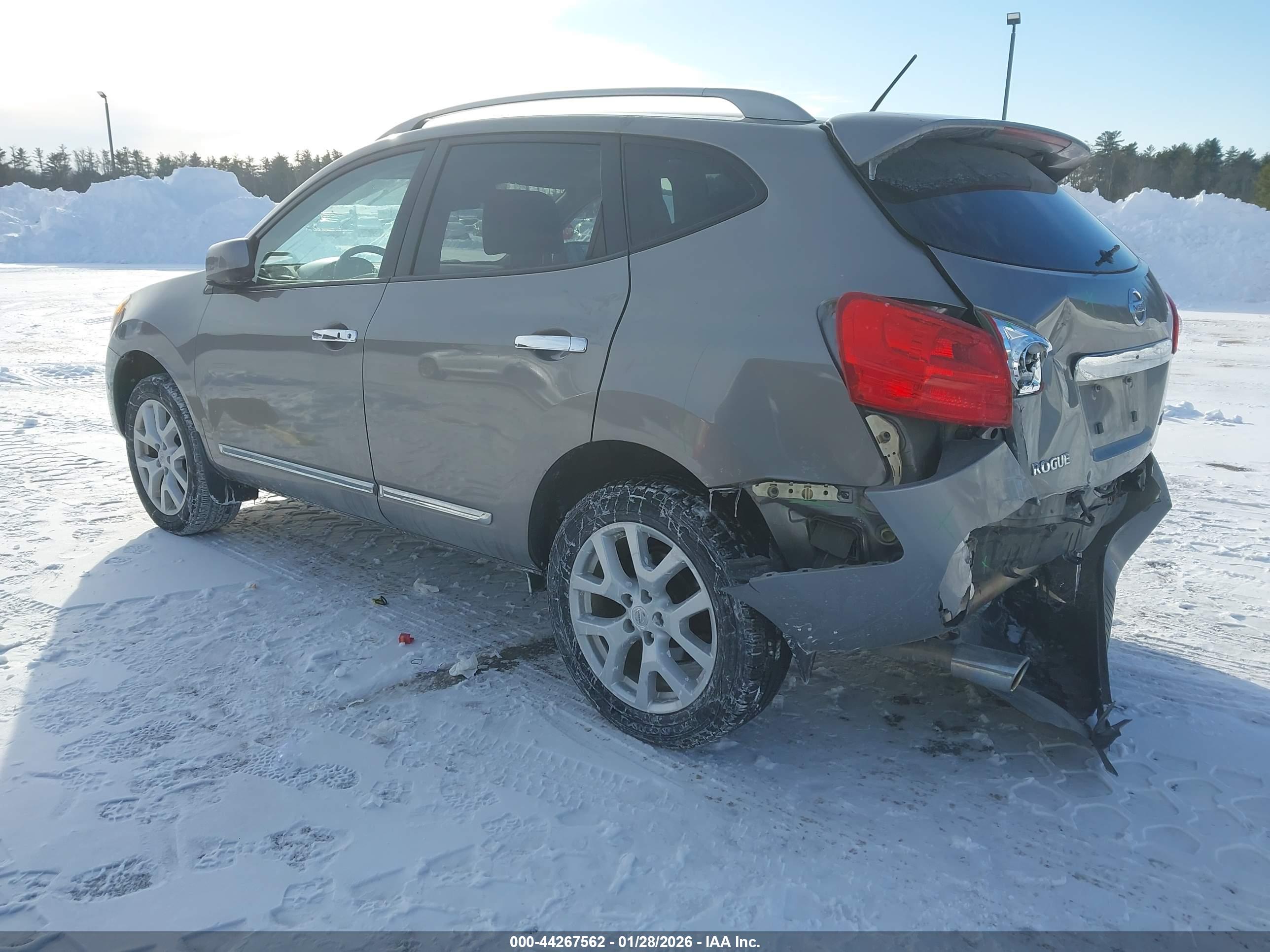 NISSAN ROGUE image 3
