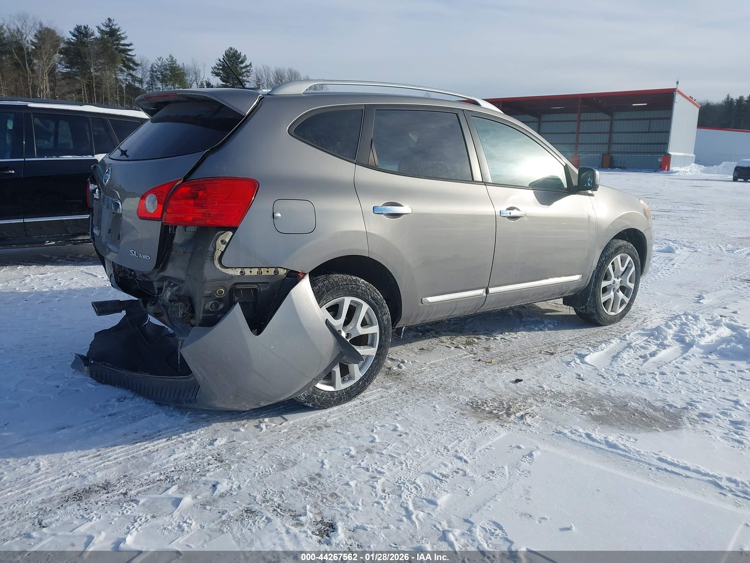 NISSAN ROGUE image 4