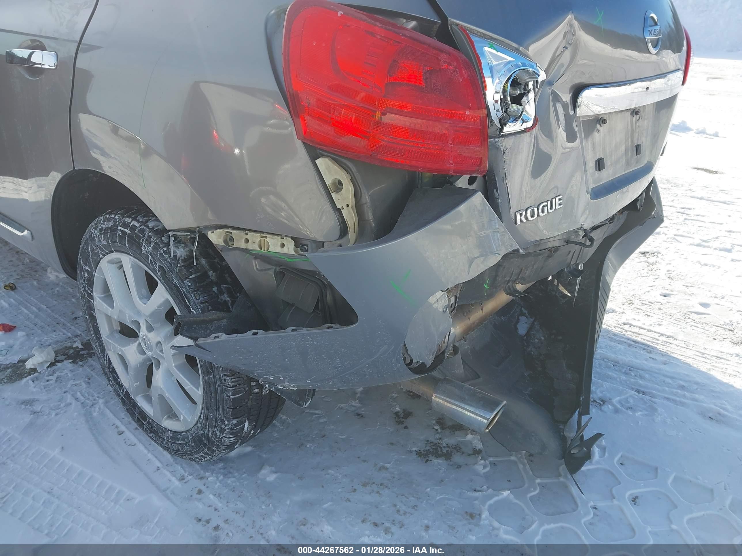 NISSAN ROGUE image 6