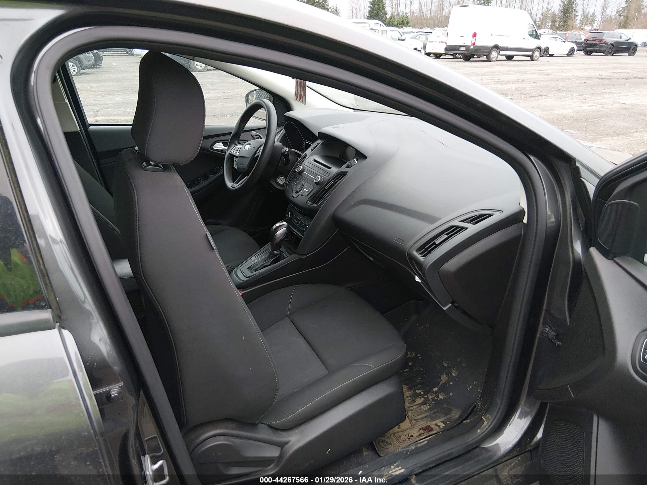 FORD FOCUS image 5
