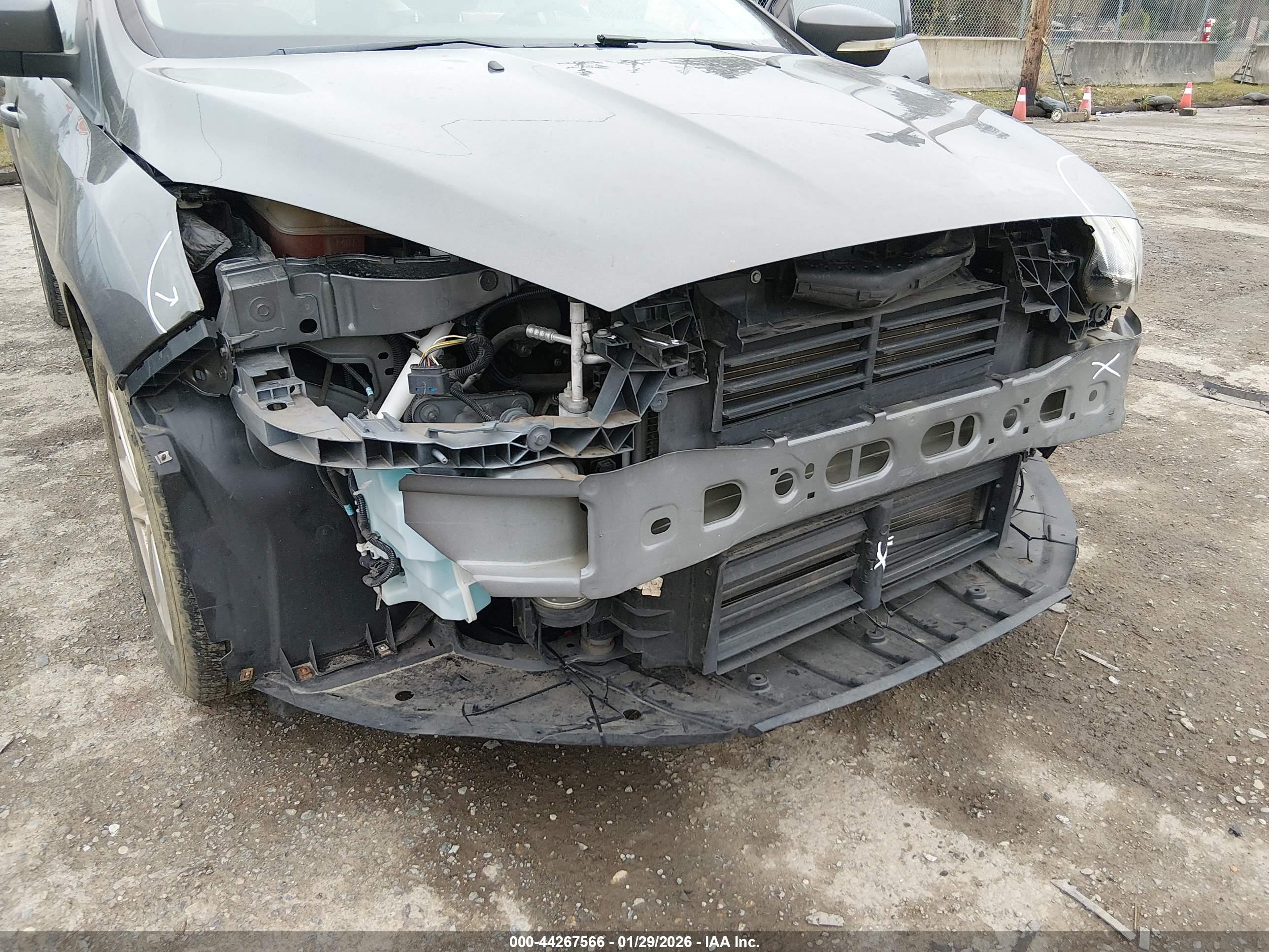 FORD FOCUS image 6