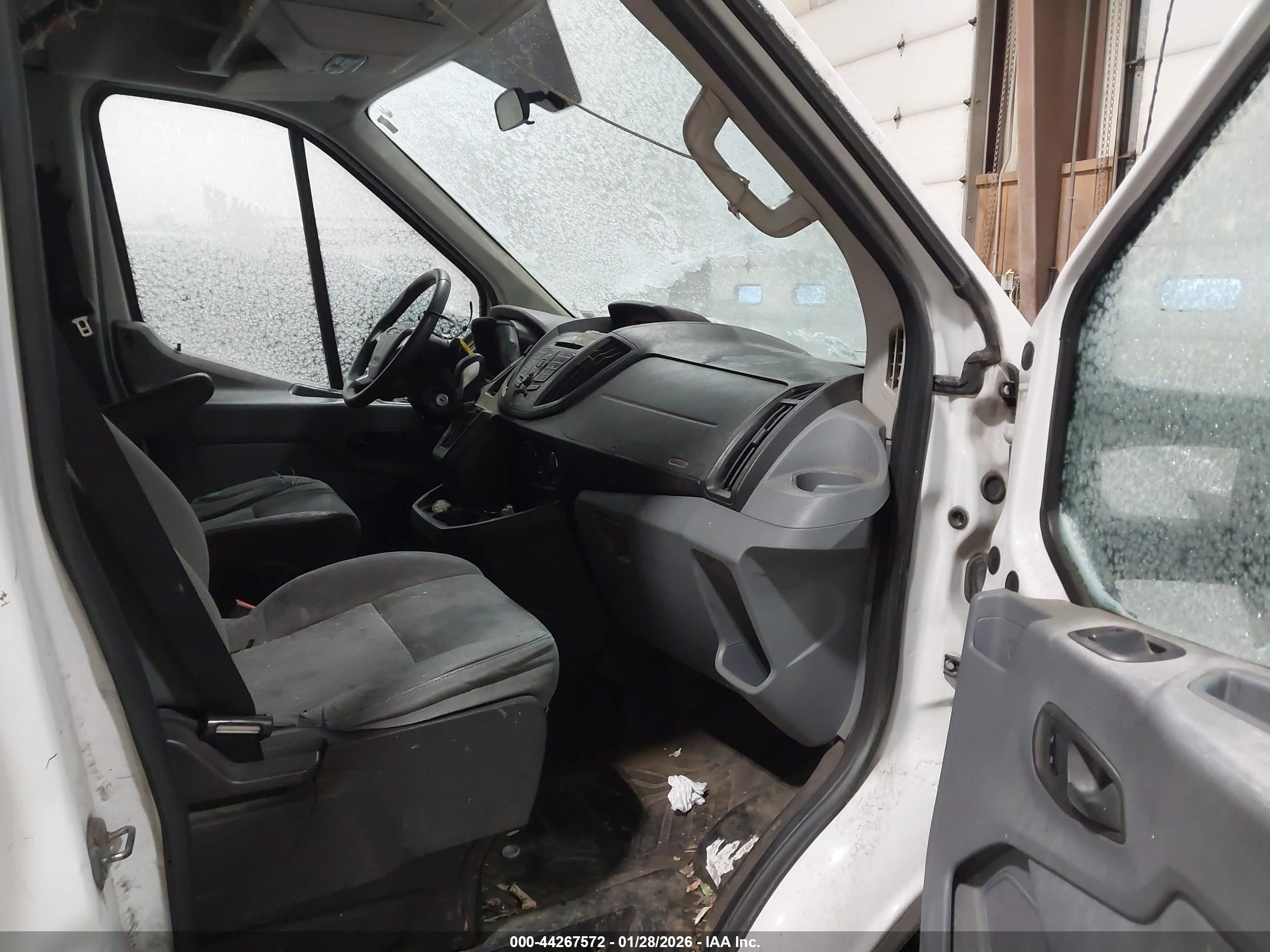 FORD TRANSIT-350 image 5