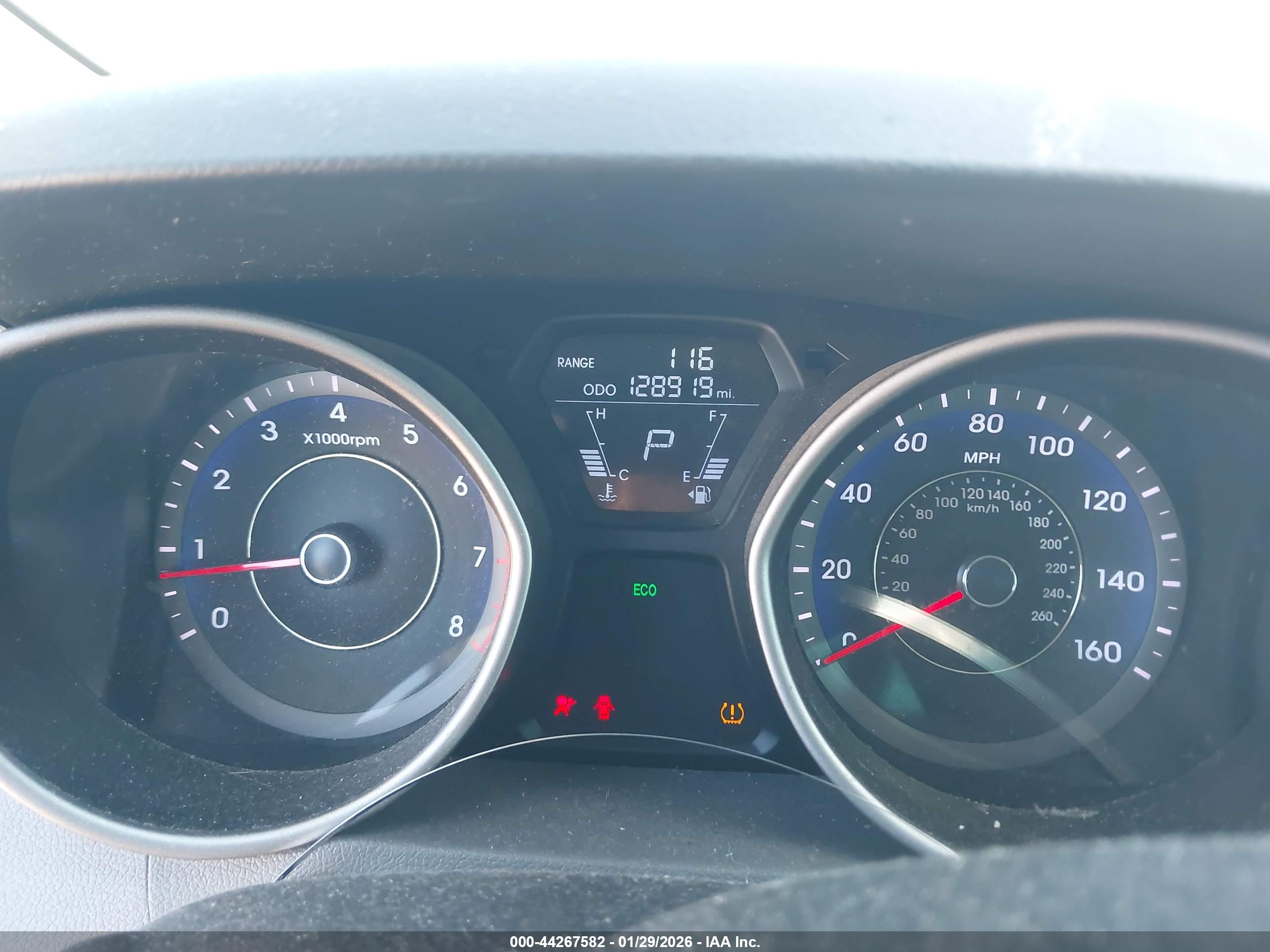 HYUNDAI ELANTRA image 7
