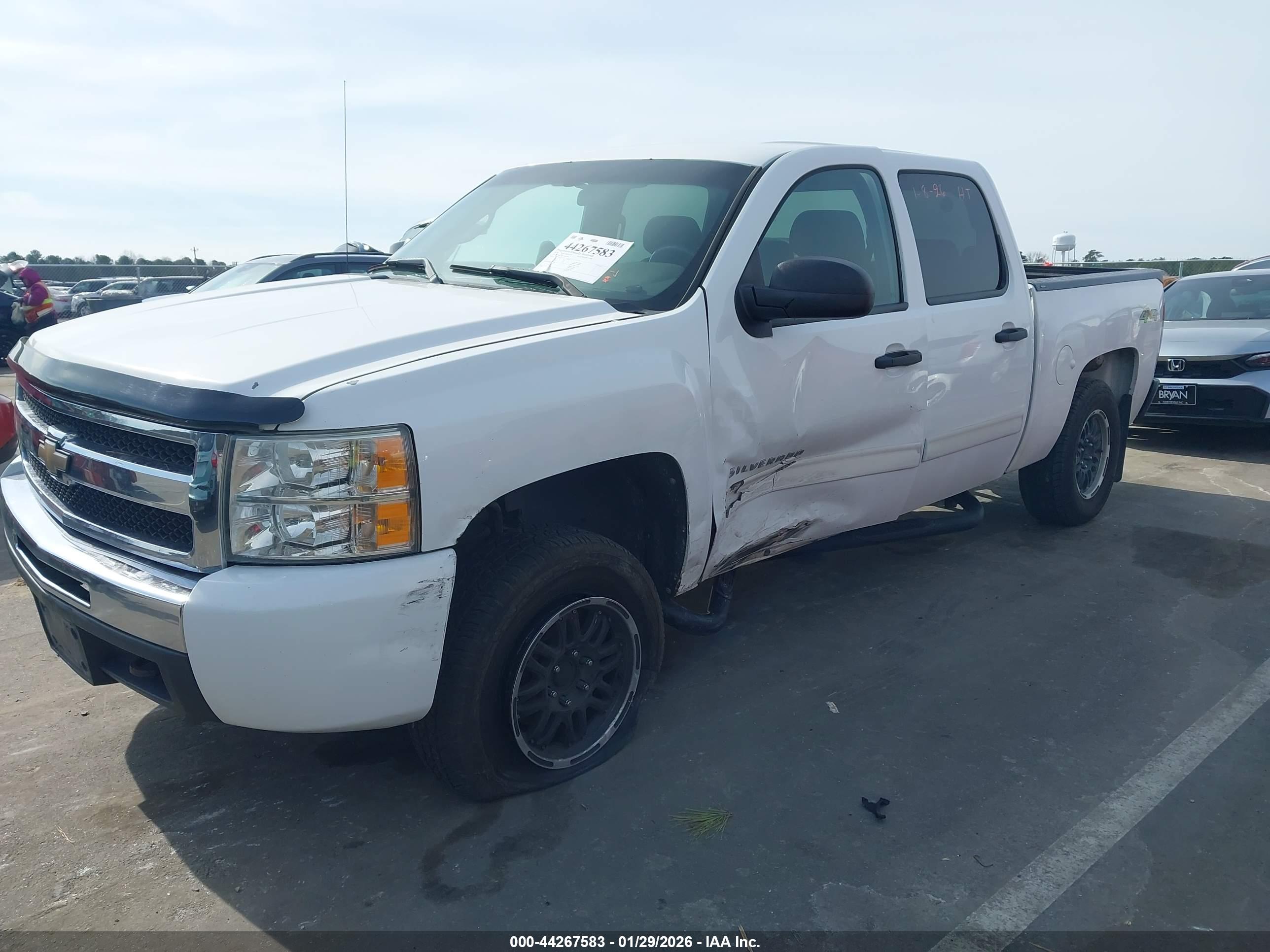 CHEVROLET SILVERADO image 2