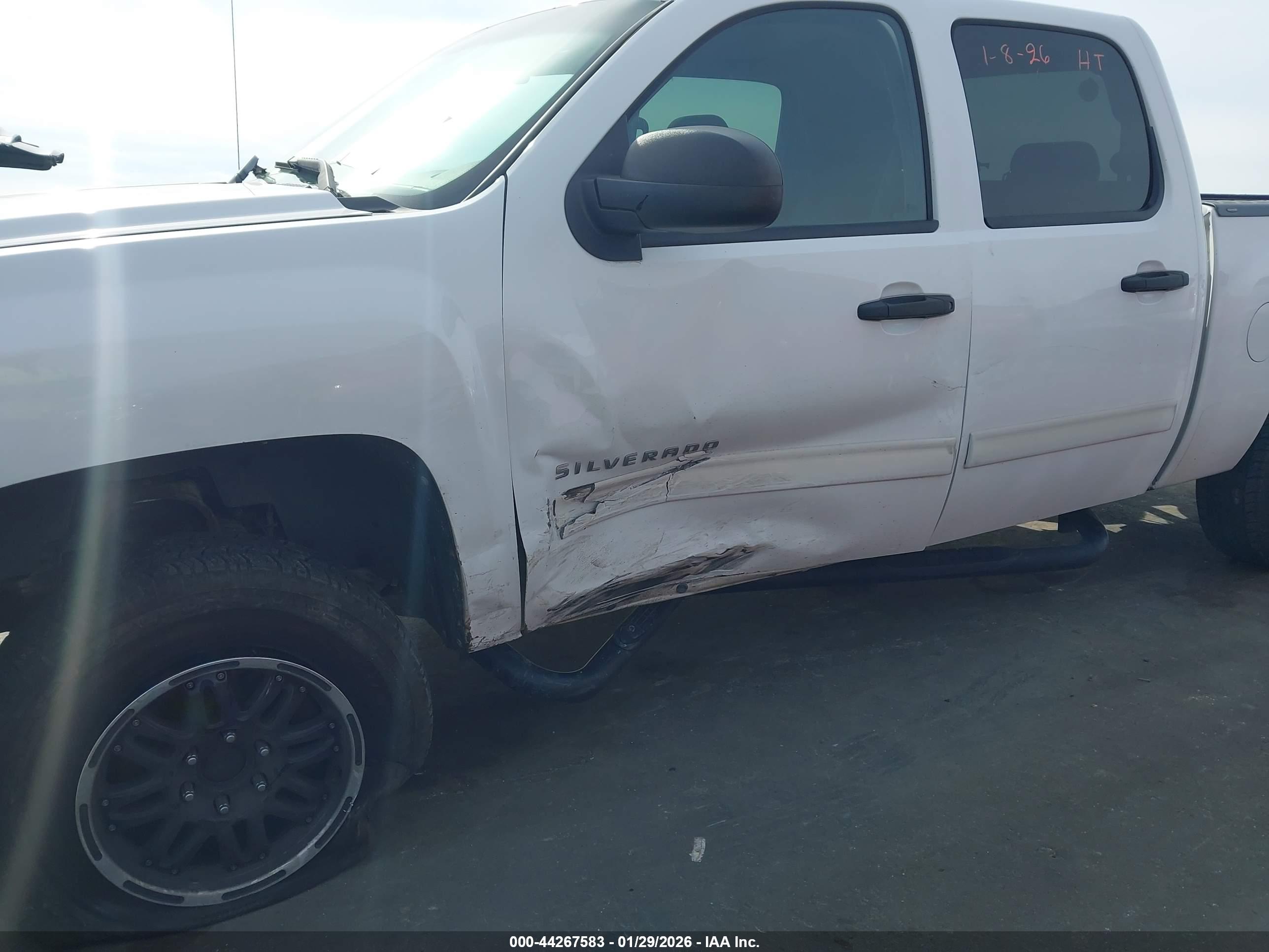 CHEVROLET SILVERADO image 6
