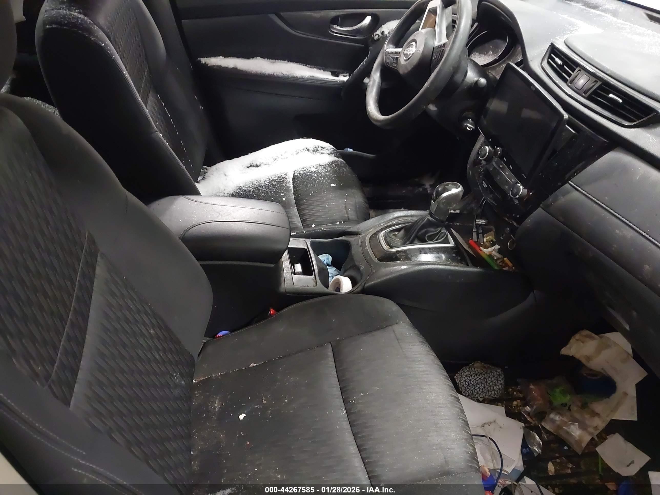 NISSAN ROGUE image 5