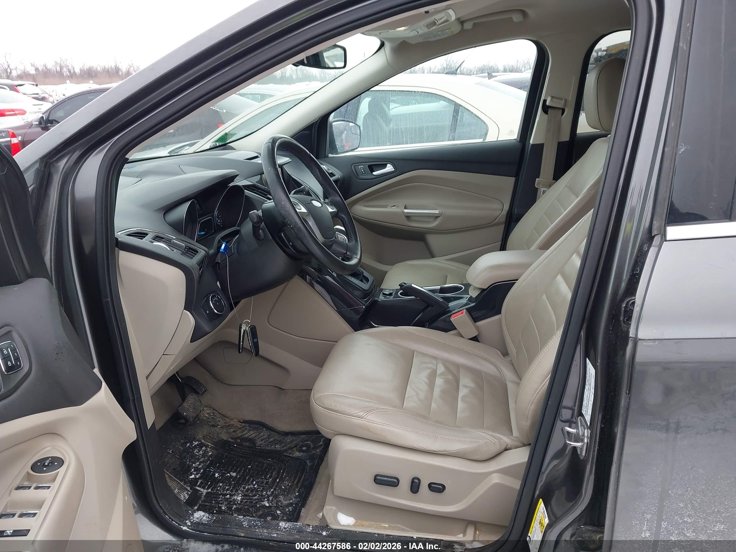 FORD ESCAPE image 5