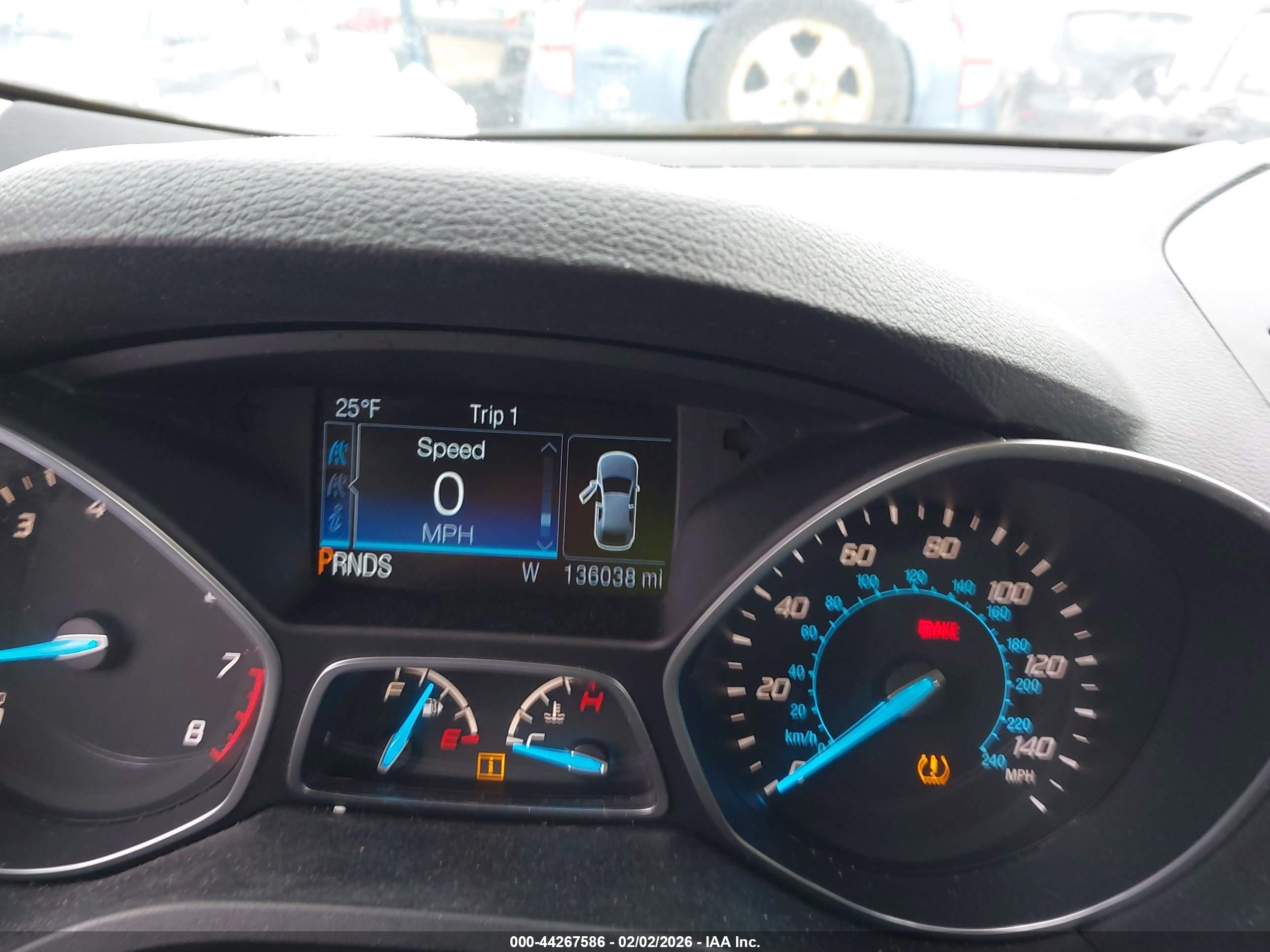 FORD ESCAPE image 7