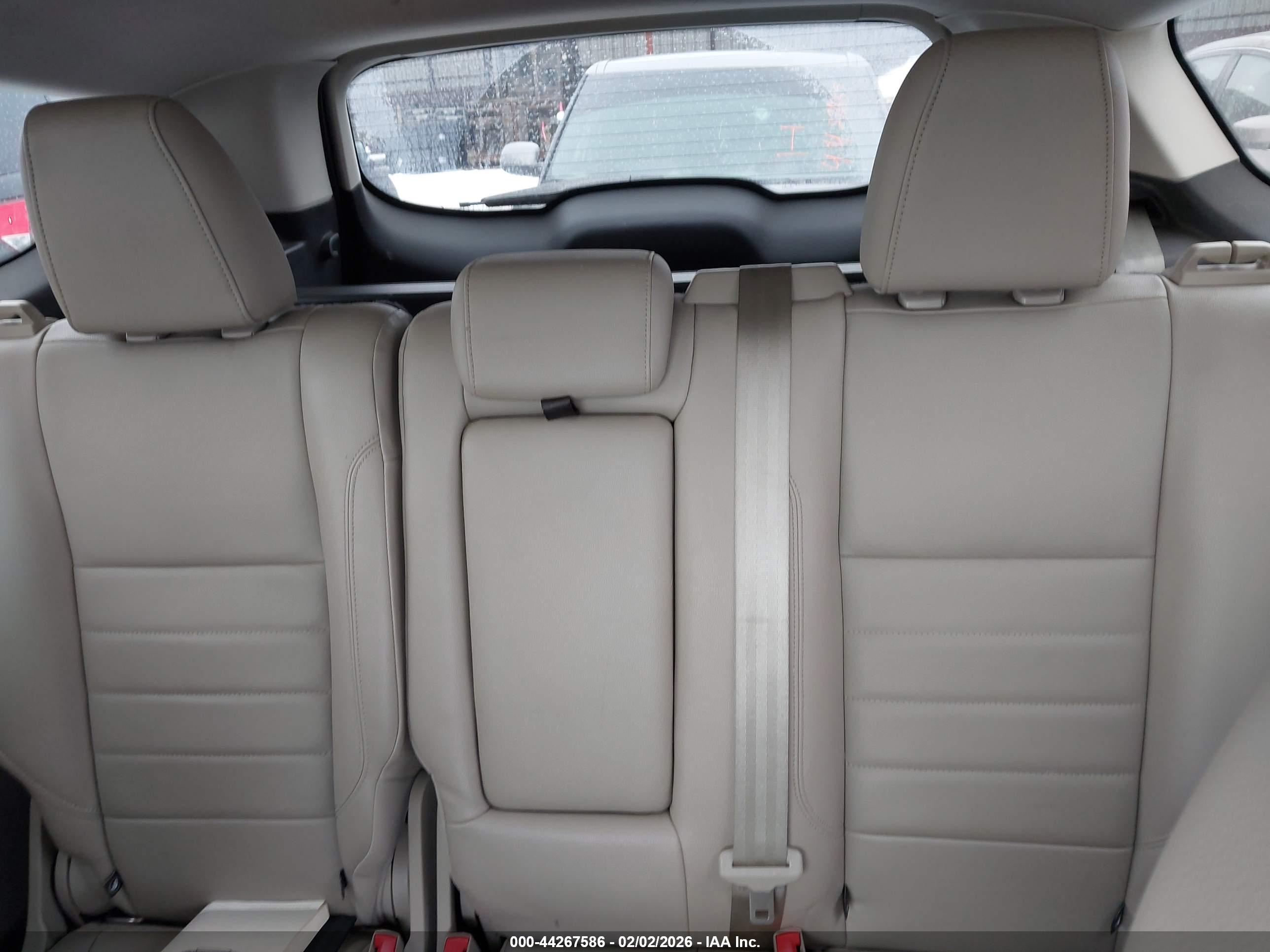 FORD ESCAPE image 8