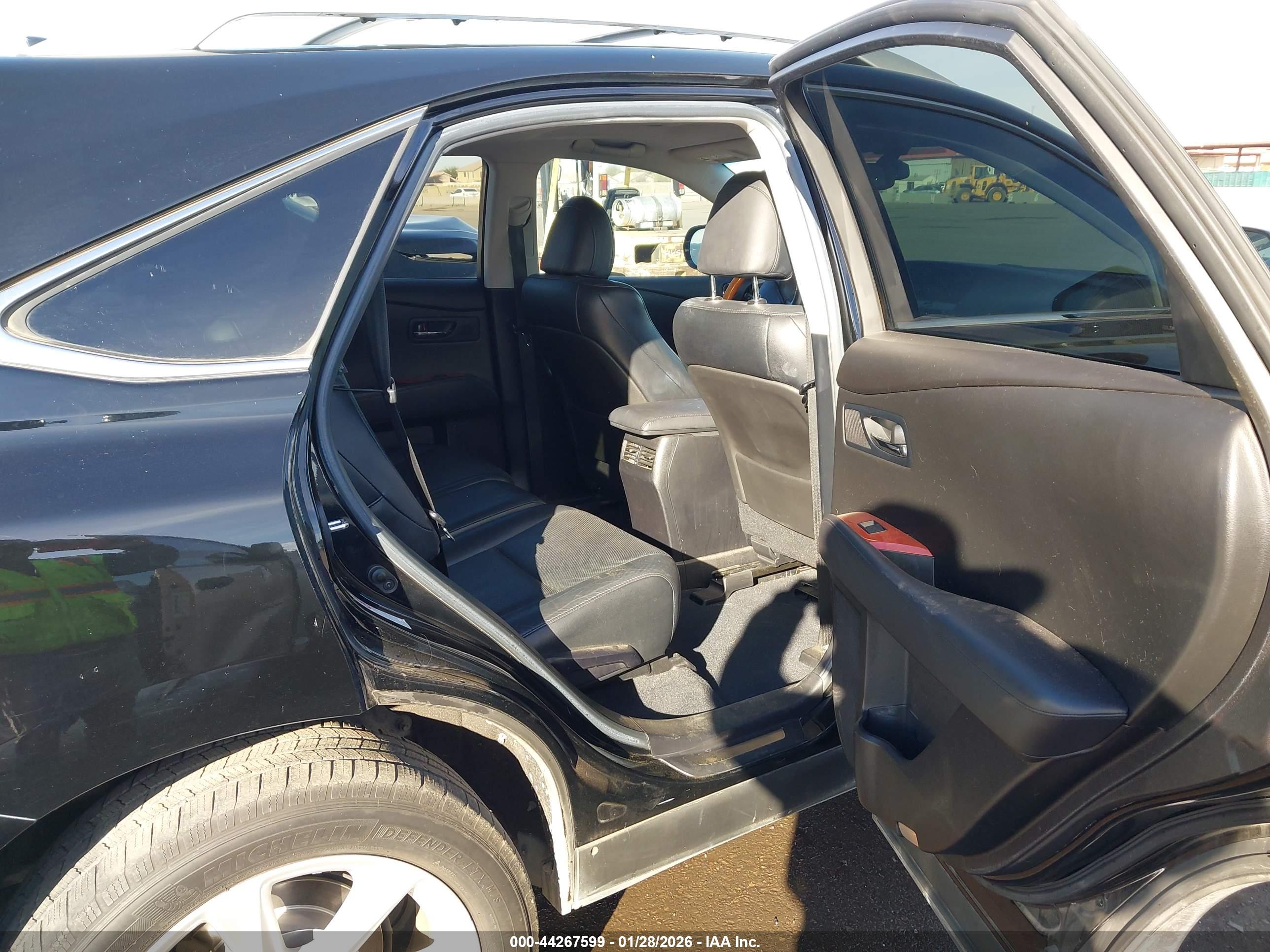 LEXUS RX image 8