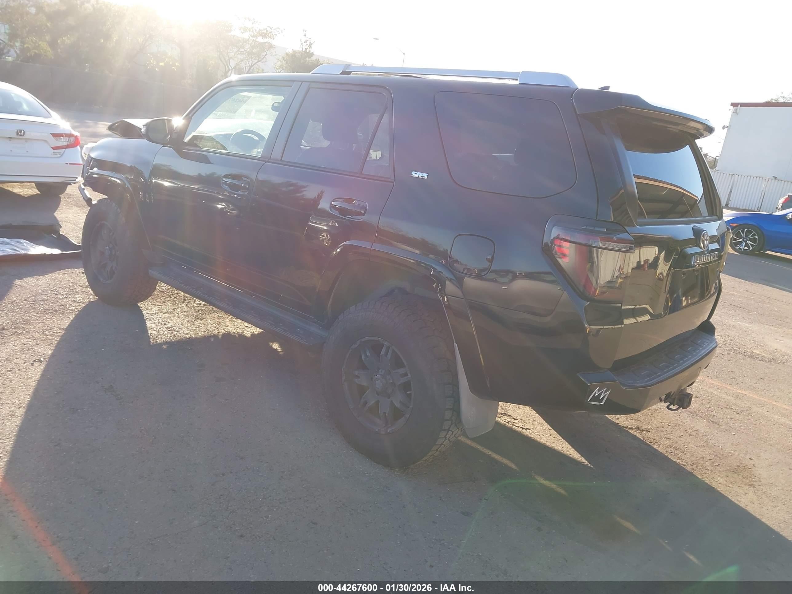 TOYOTA 4RUNNER image 3