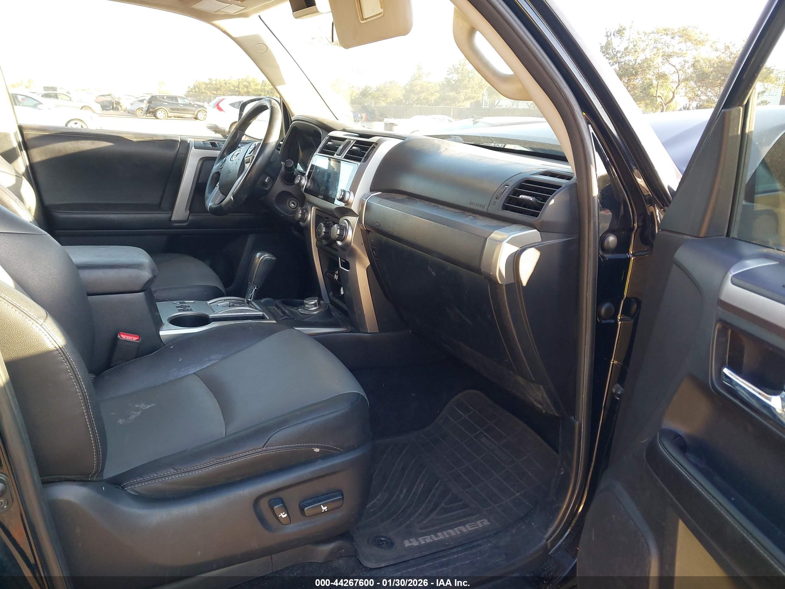 TOYOTA 4RUNNER image 5
