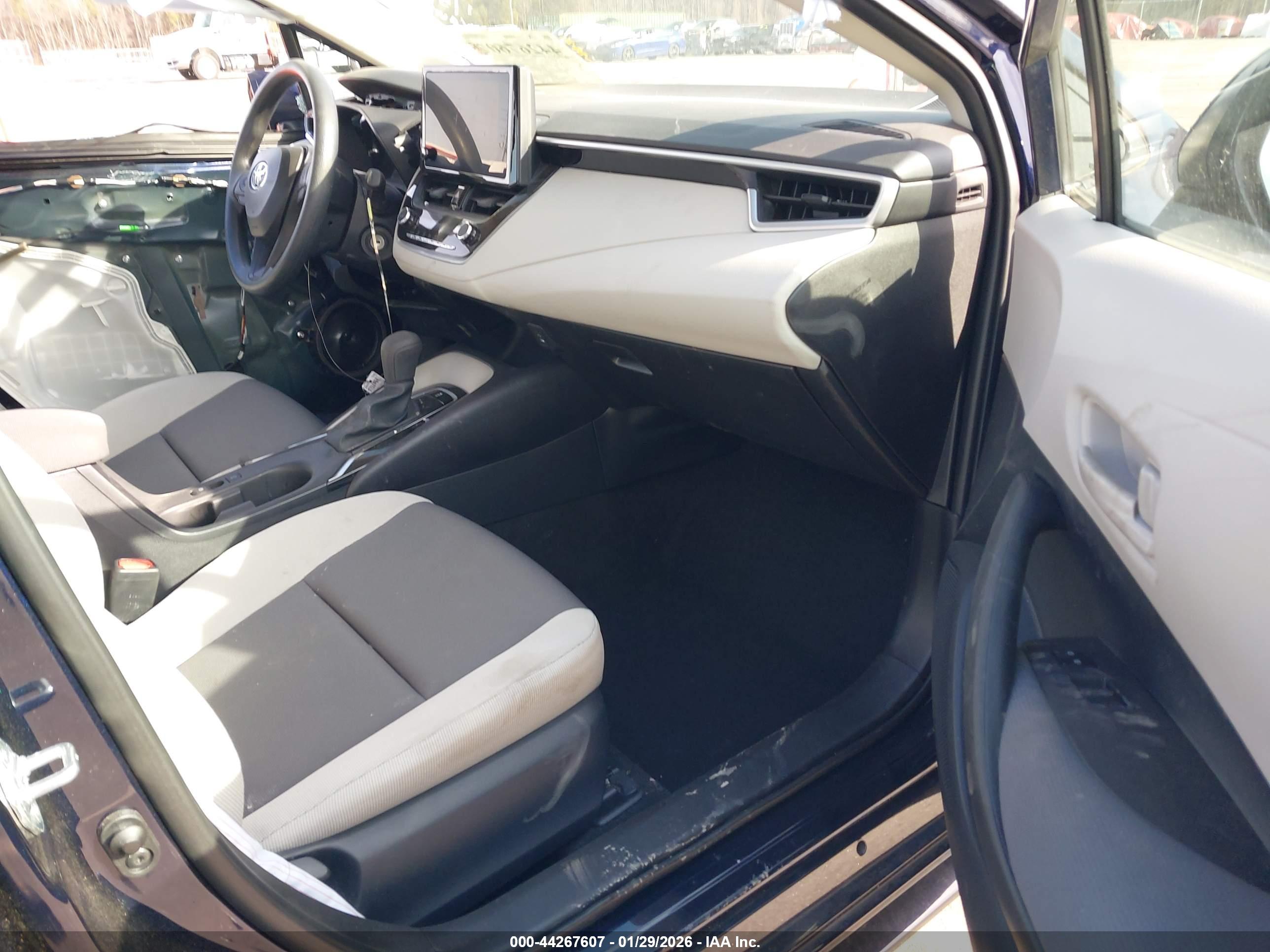 TOYOTA COROLLA image 5