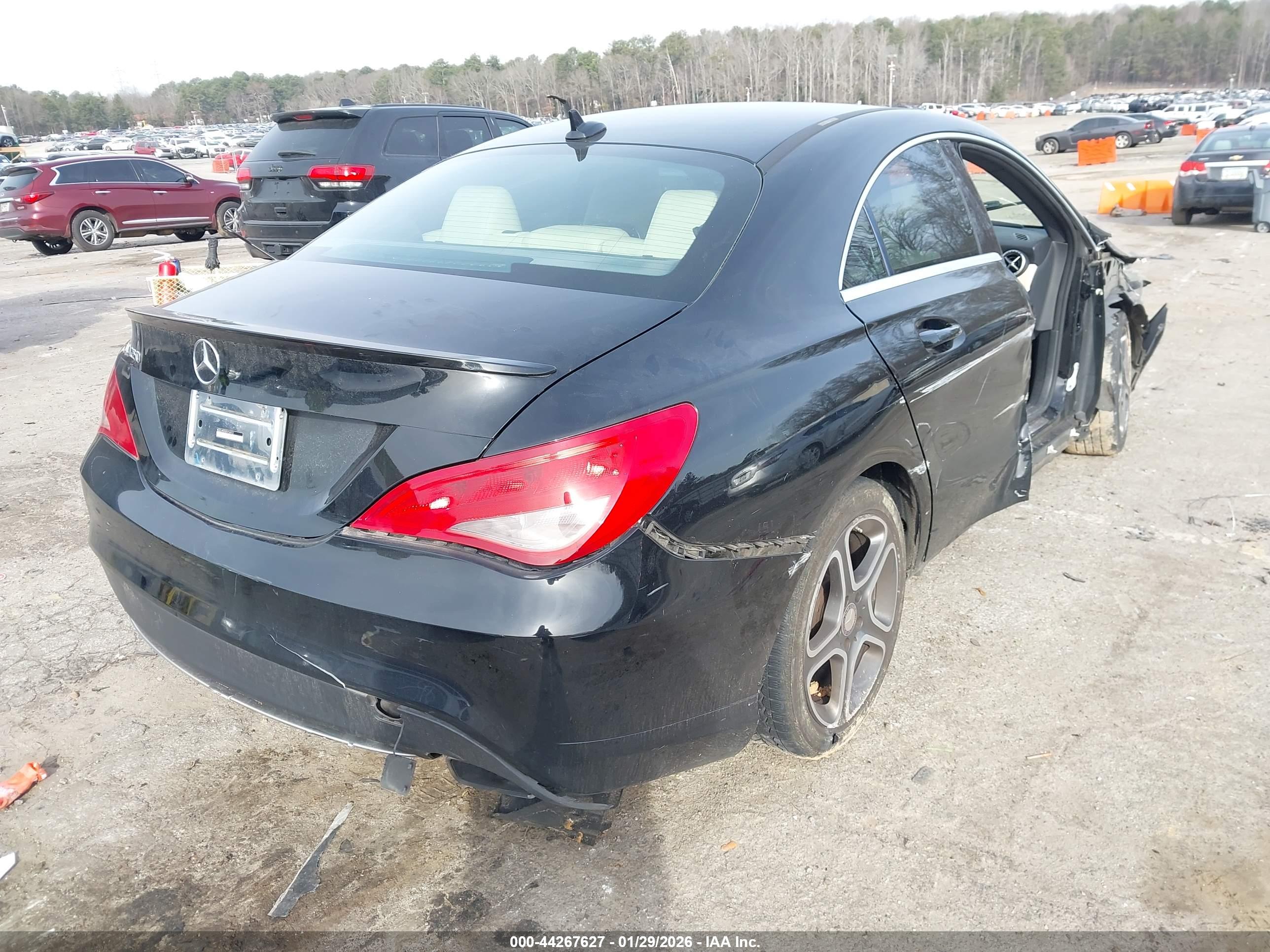 MERCEDES-BENZ CLA image 4