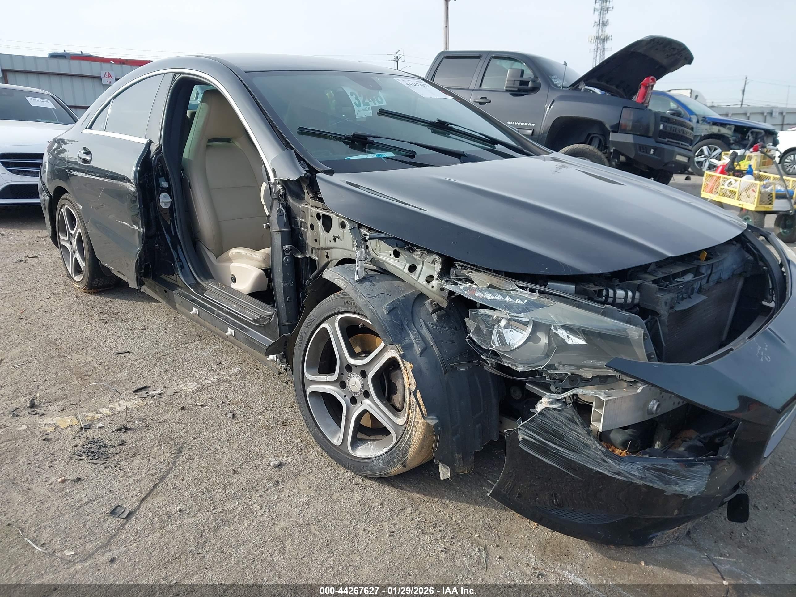 MERCEDES-BENZ CLA image 6