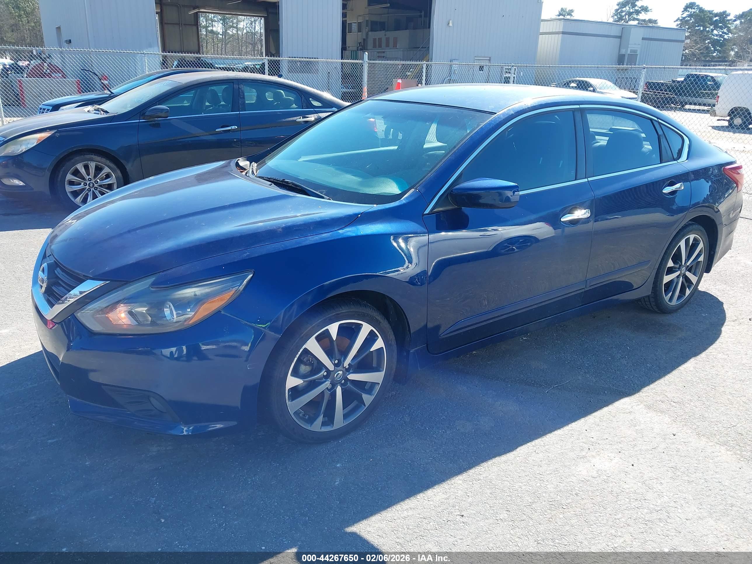 NISSAN ALTIMA image 2