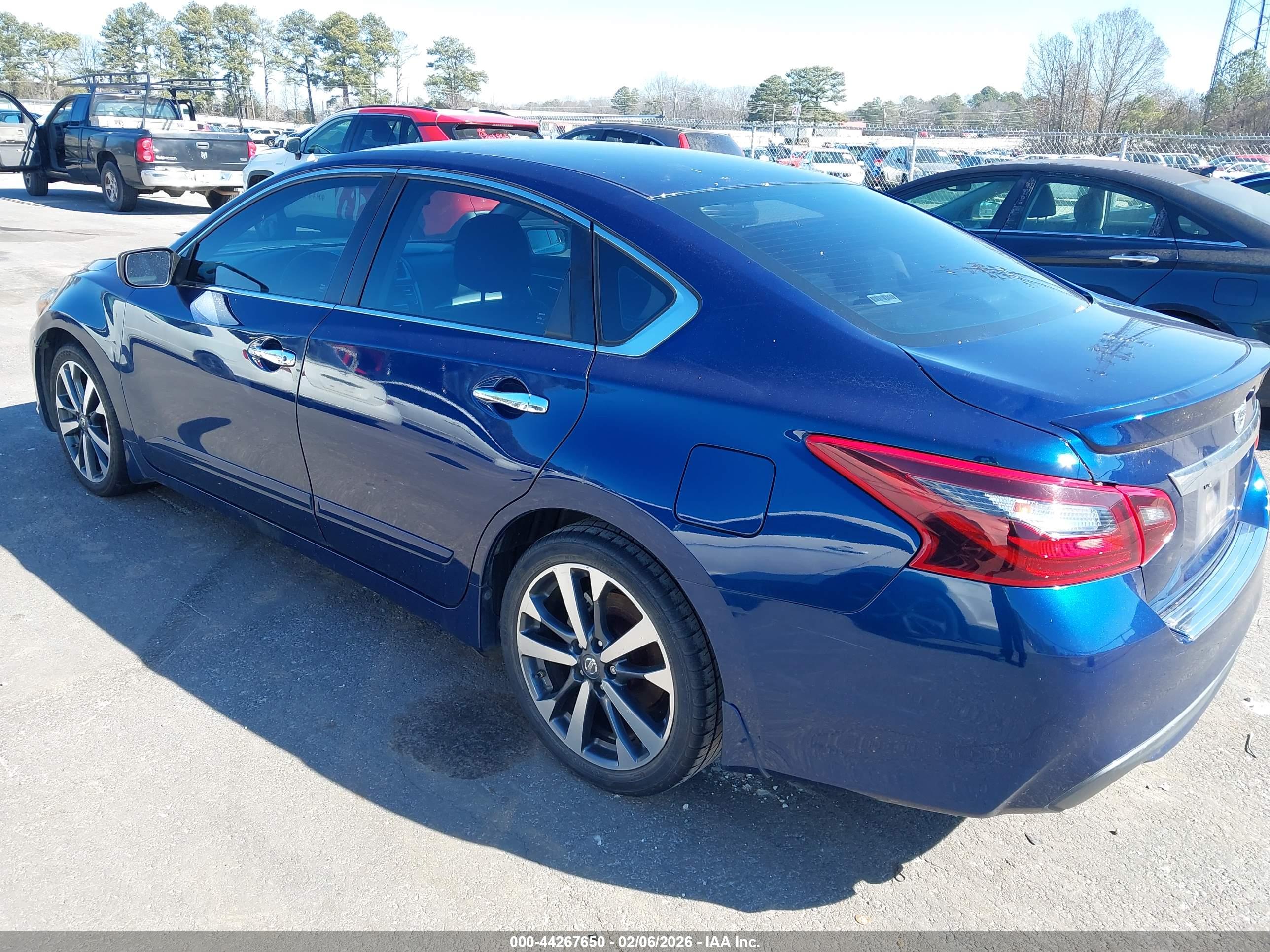 NISSAN ALTIMA image 3